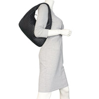Bottega Veneta Intrecciato Grommet Hobo_IMG_6293.jpeg