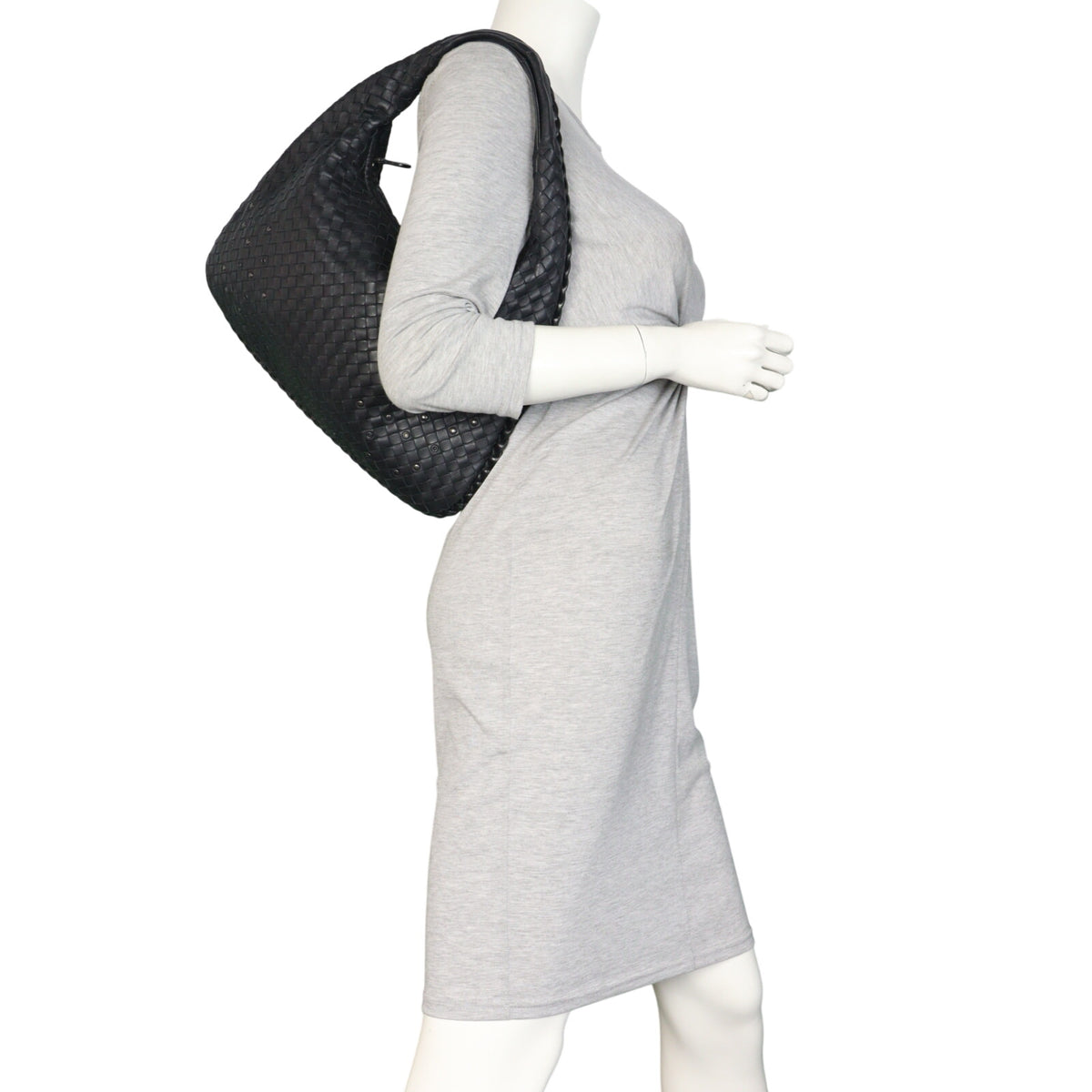 Bottega Veneta Intrecciato Grommet Hobo_IMG_6293.jpeg