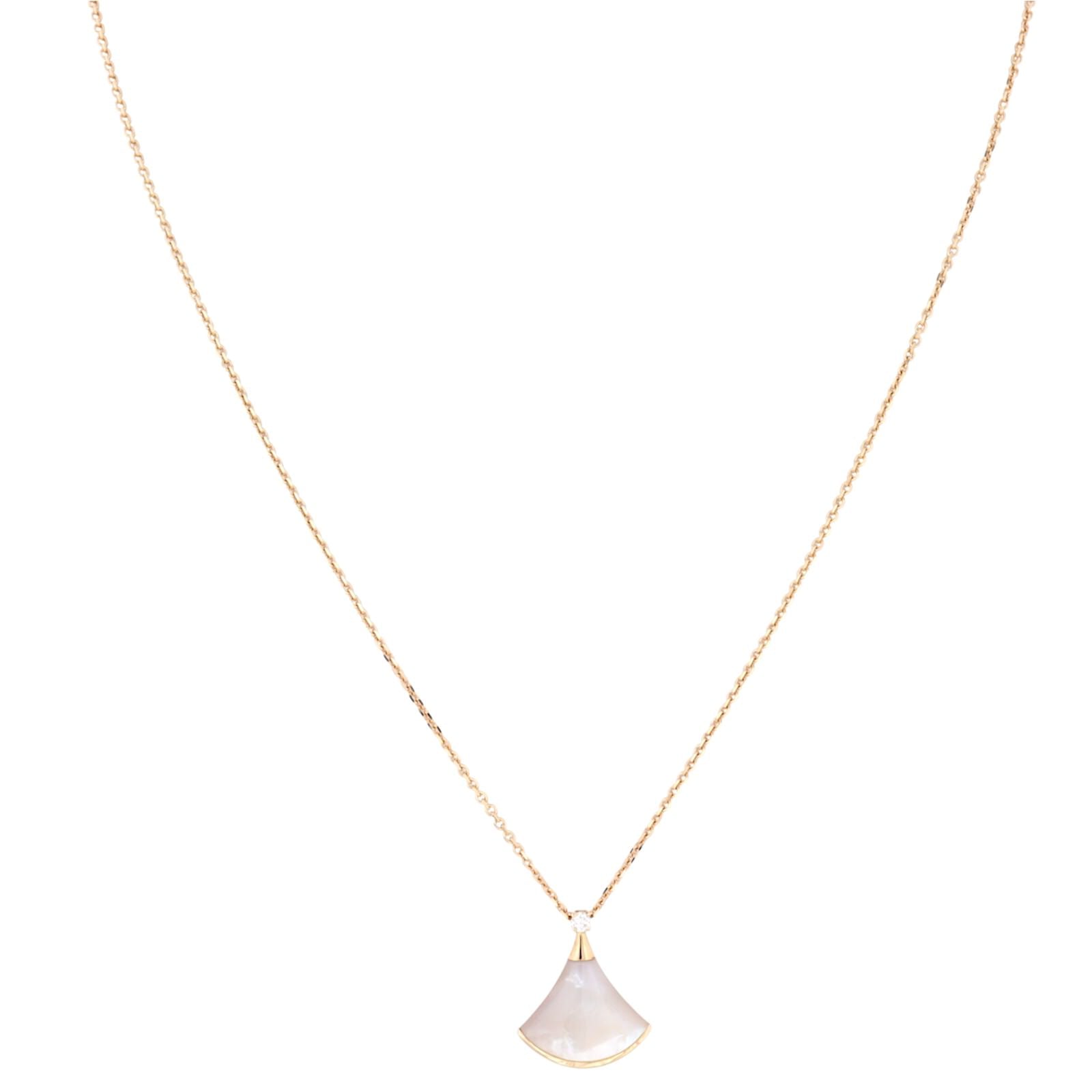 Bvlgari Diva's Dream 18k Rose Gold Diamond Mother of Pearl Pendant Necklace_IMG_5424.jpg
