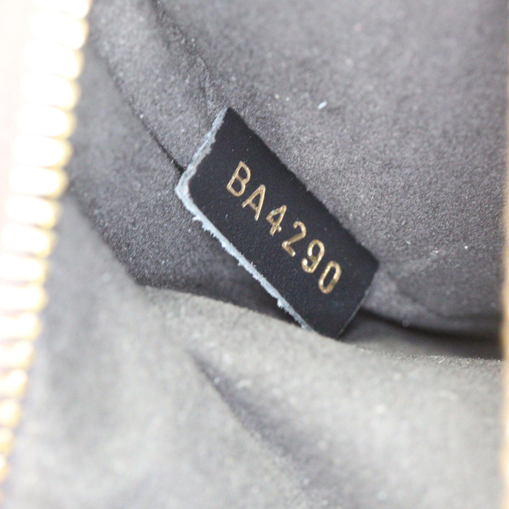 Louis Vuitton Pochette Metis Monogram Reverse