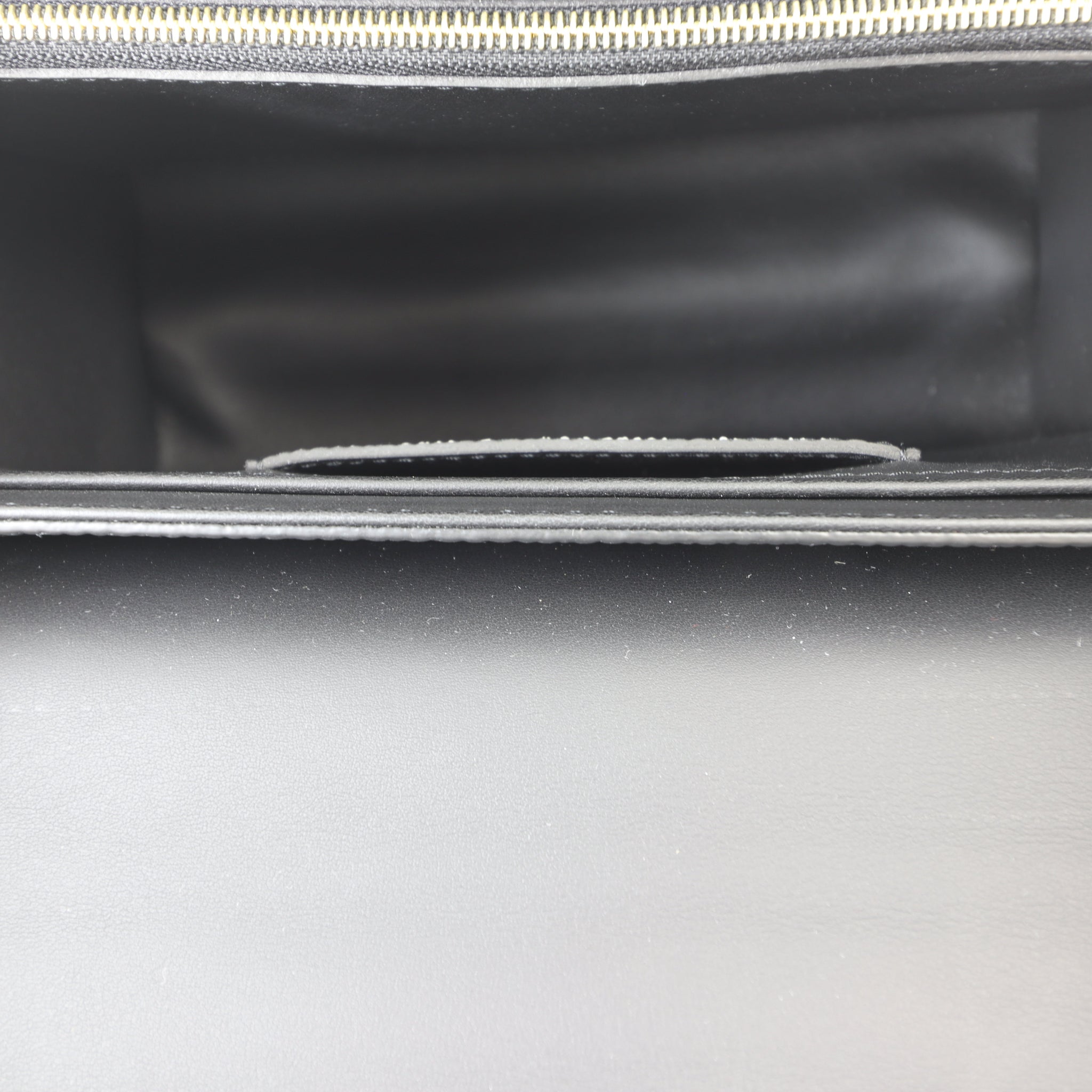 Louis Vuitton Twist MM Epi