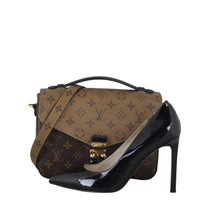 Louis Vuitton Pochette Metis Monogram Reverse