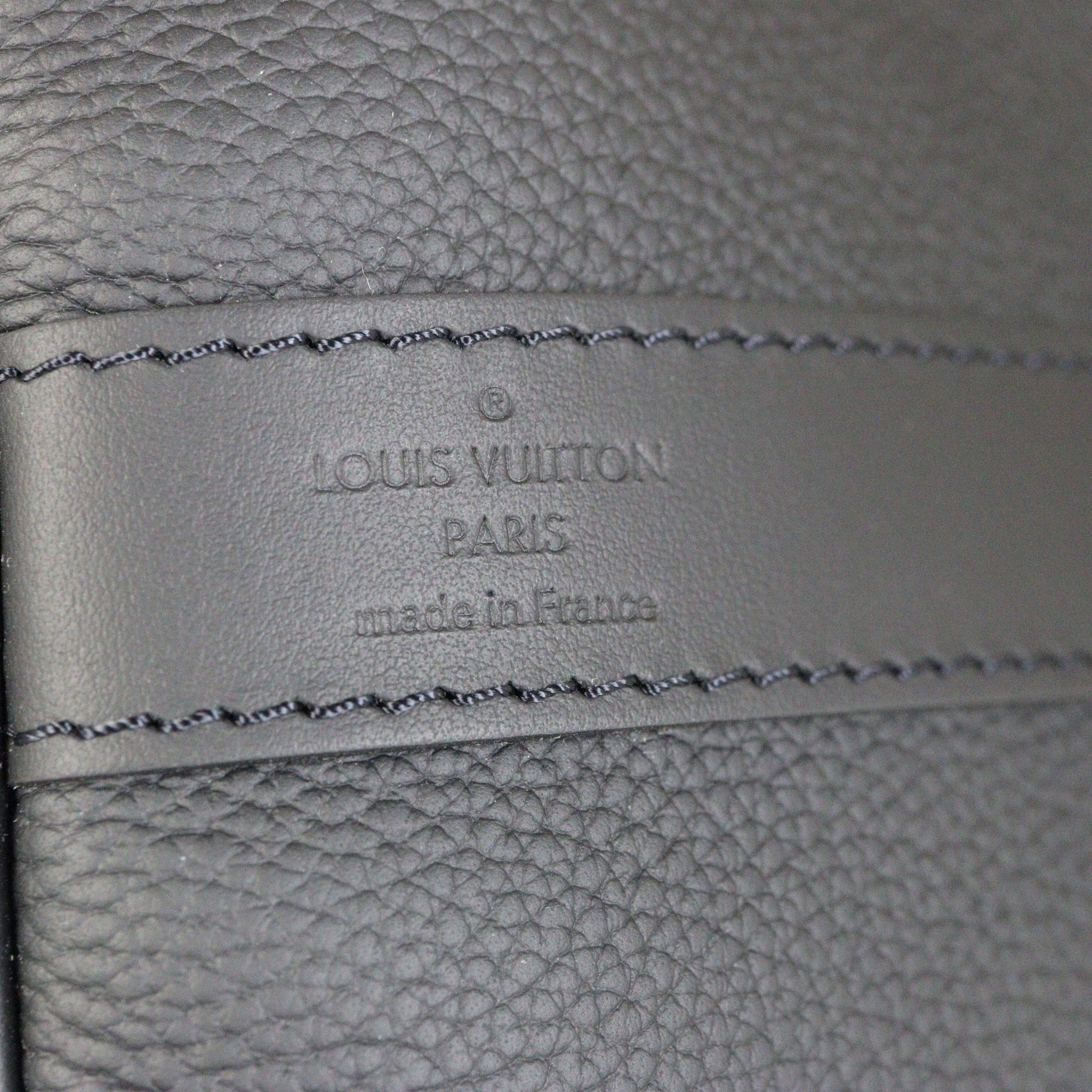 Louis Vuitton Keepall 40 Bandouliere Aerogram