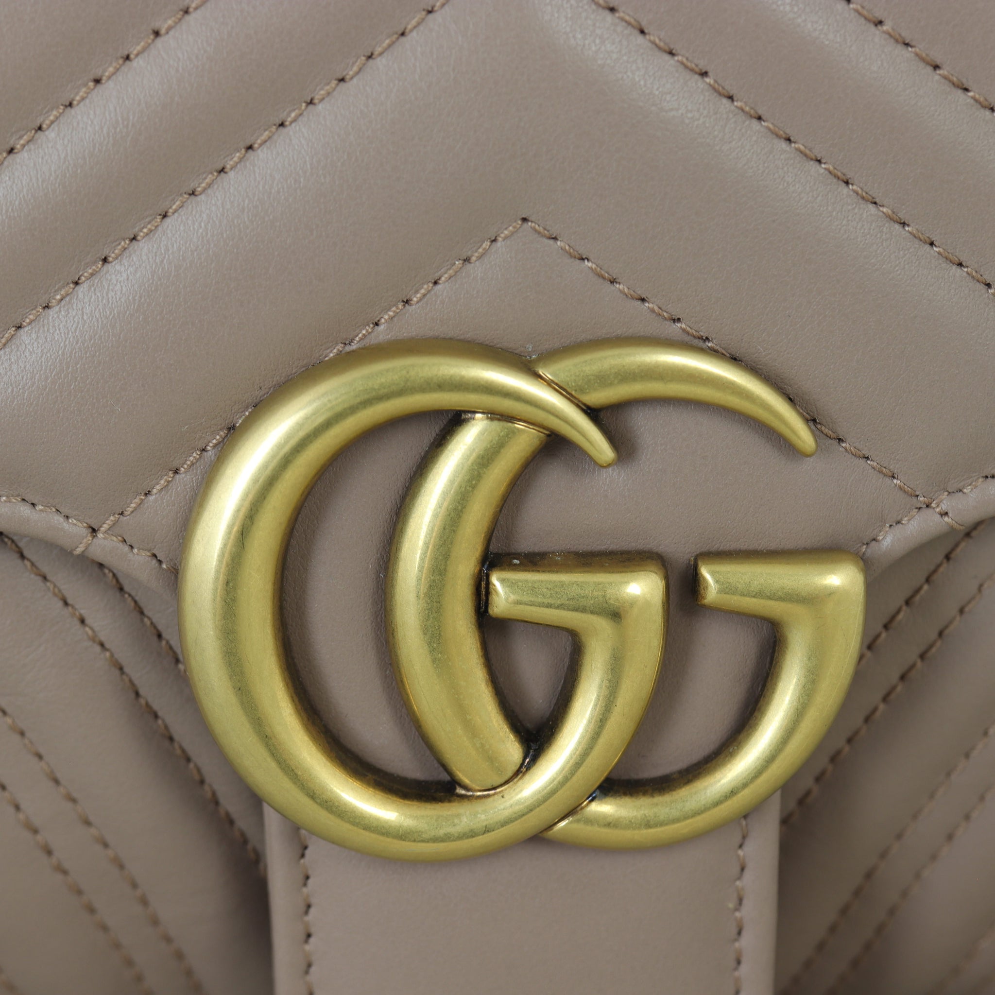 Gucci GG Marmont Matelasse Medium Shoulder Bag