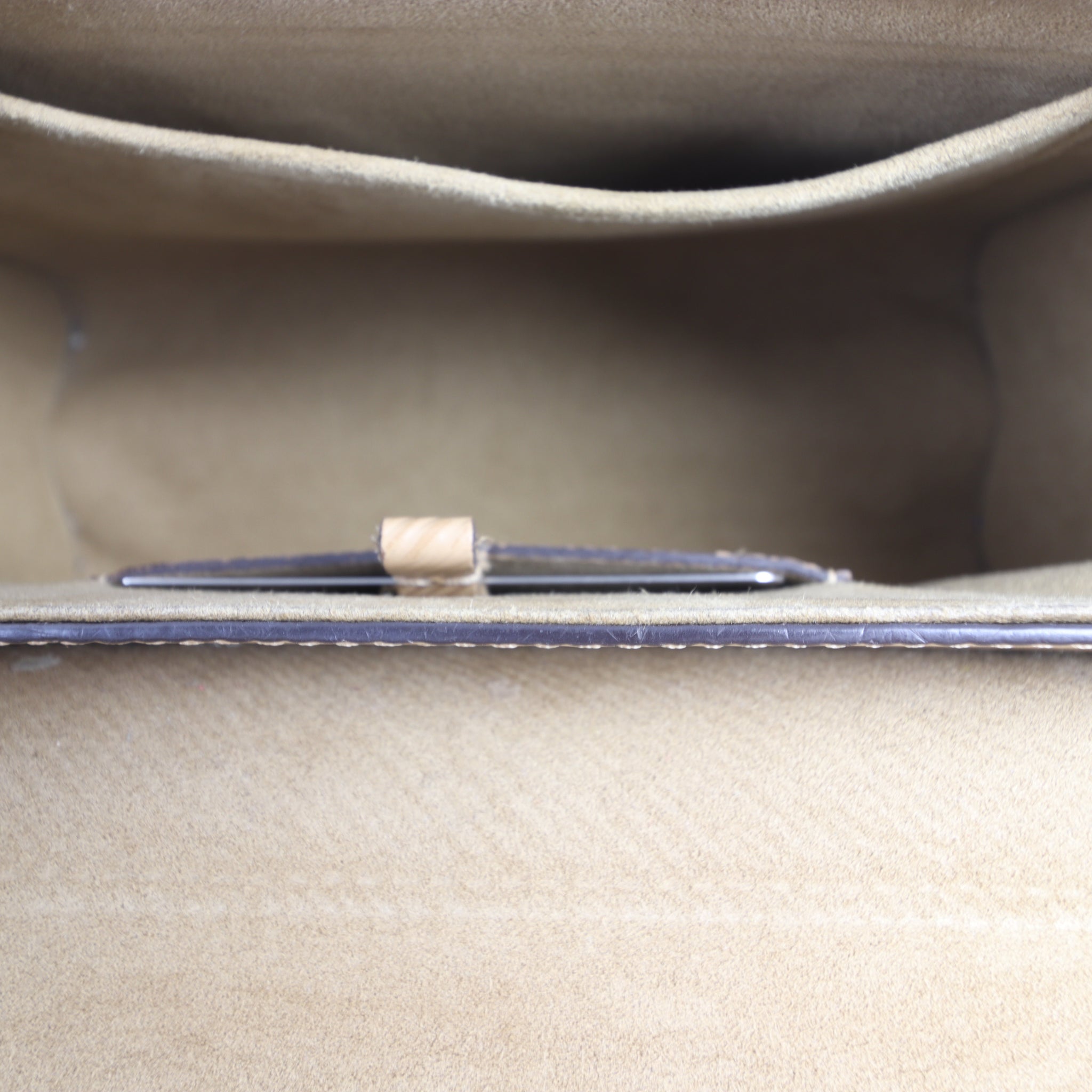 Louis Vuitton Twist MM Epi