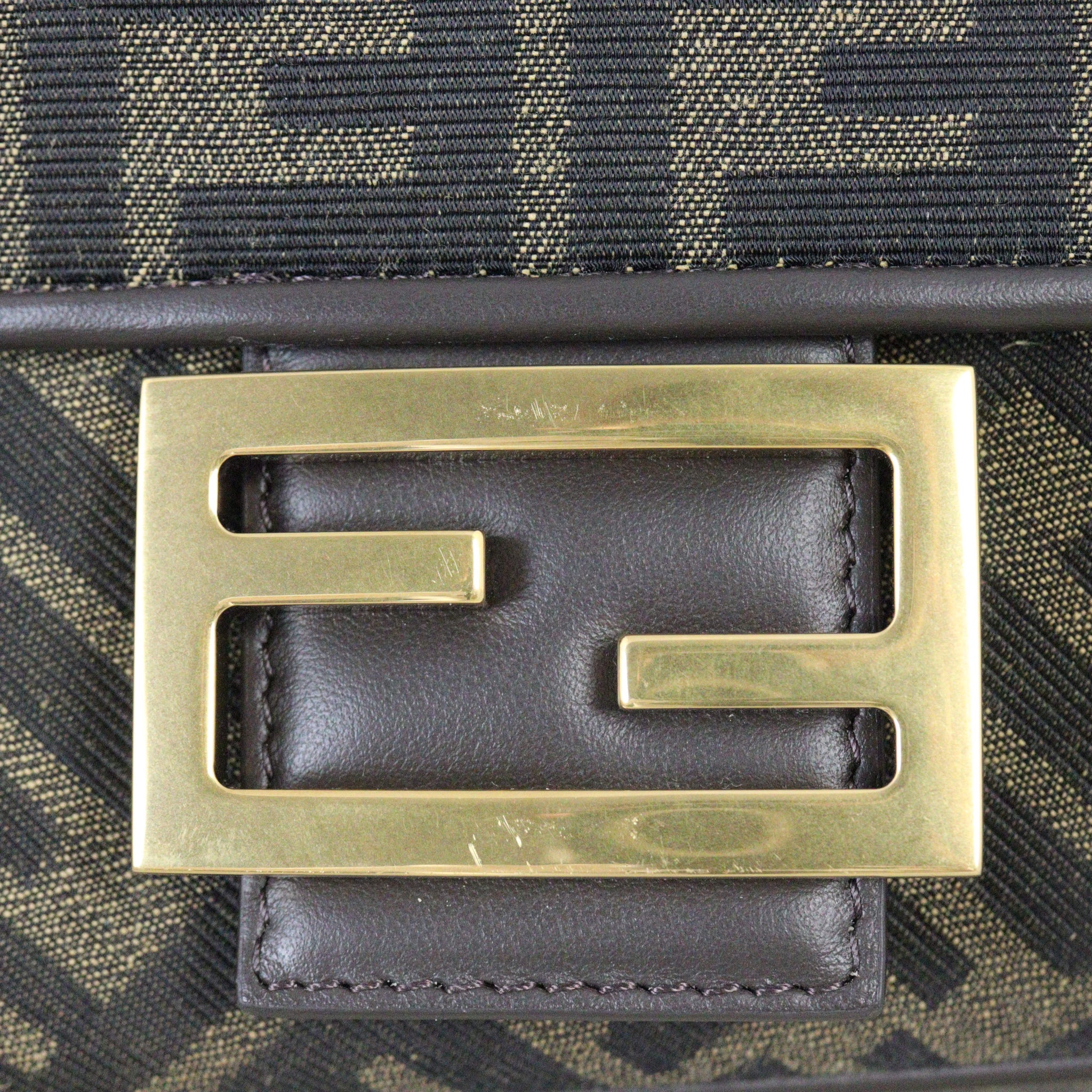 Fendi Baguette Chain Midi Bag