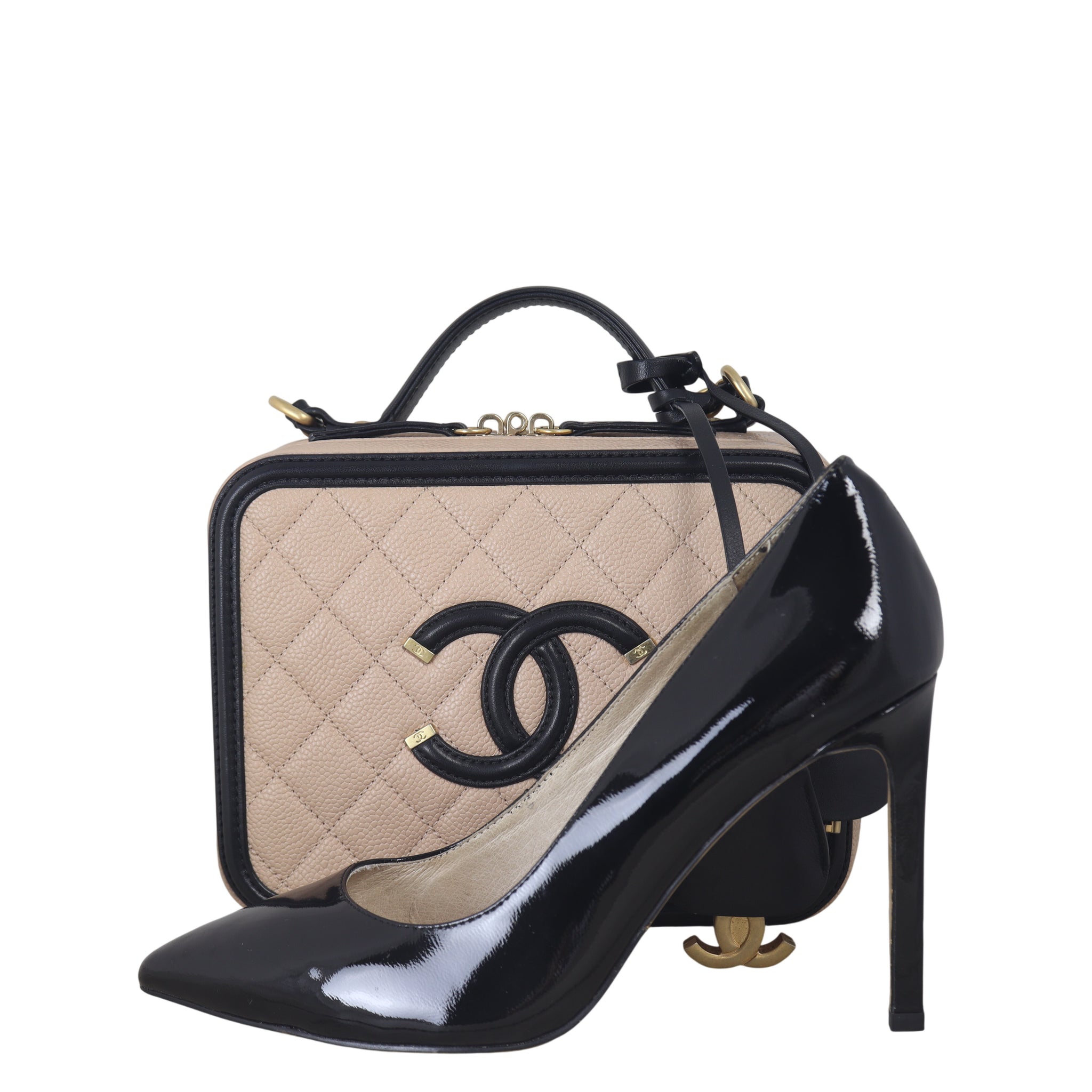 Chanel CC Filigree Vanity Case Medium