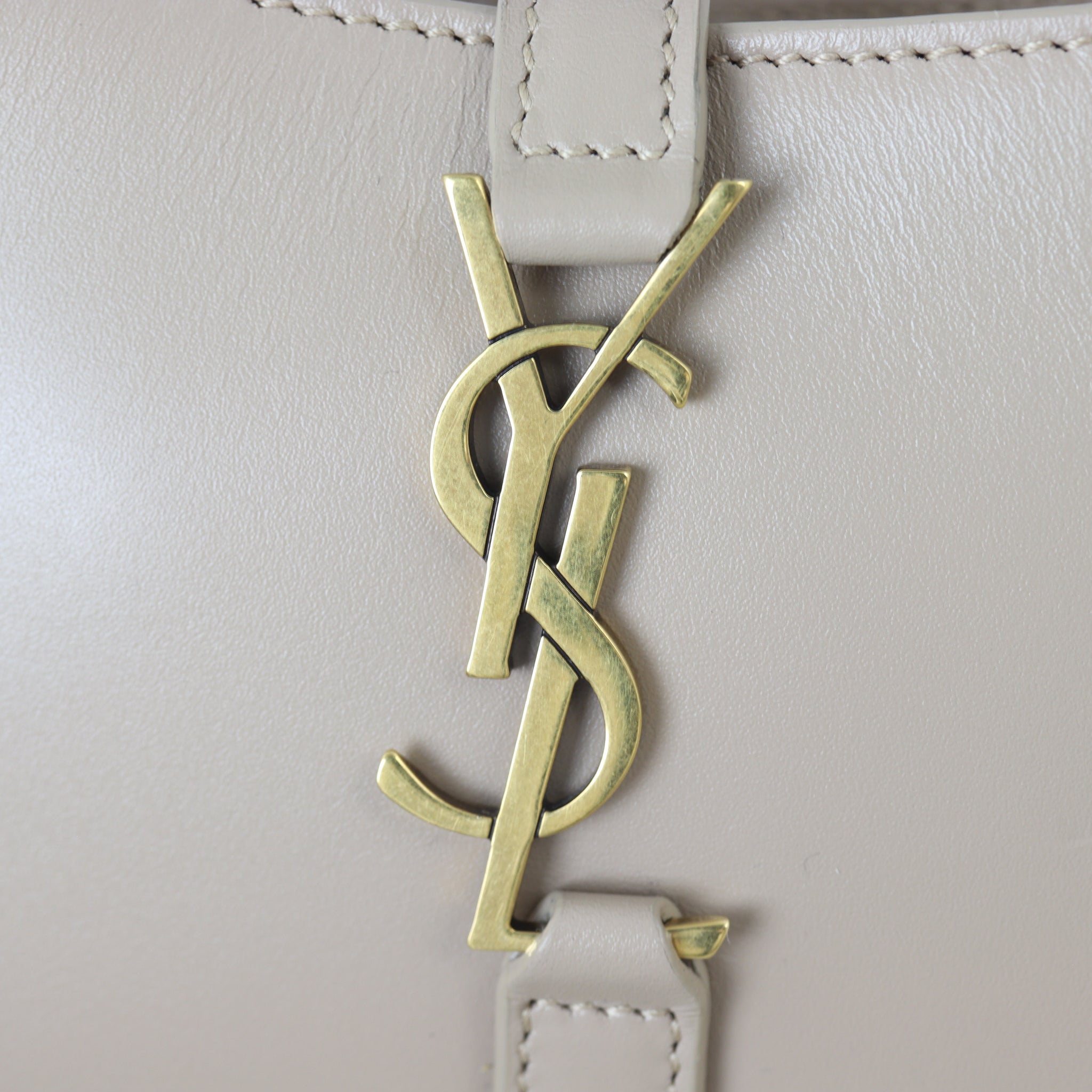 Saint Laurent Le 5 a 7 Hobo Mini