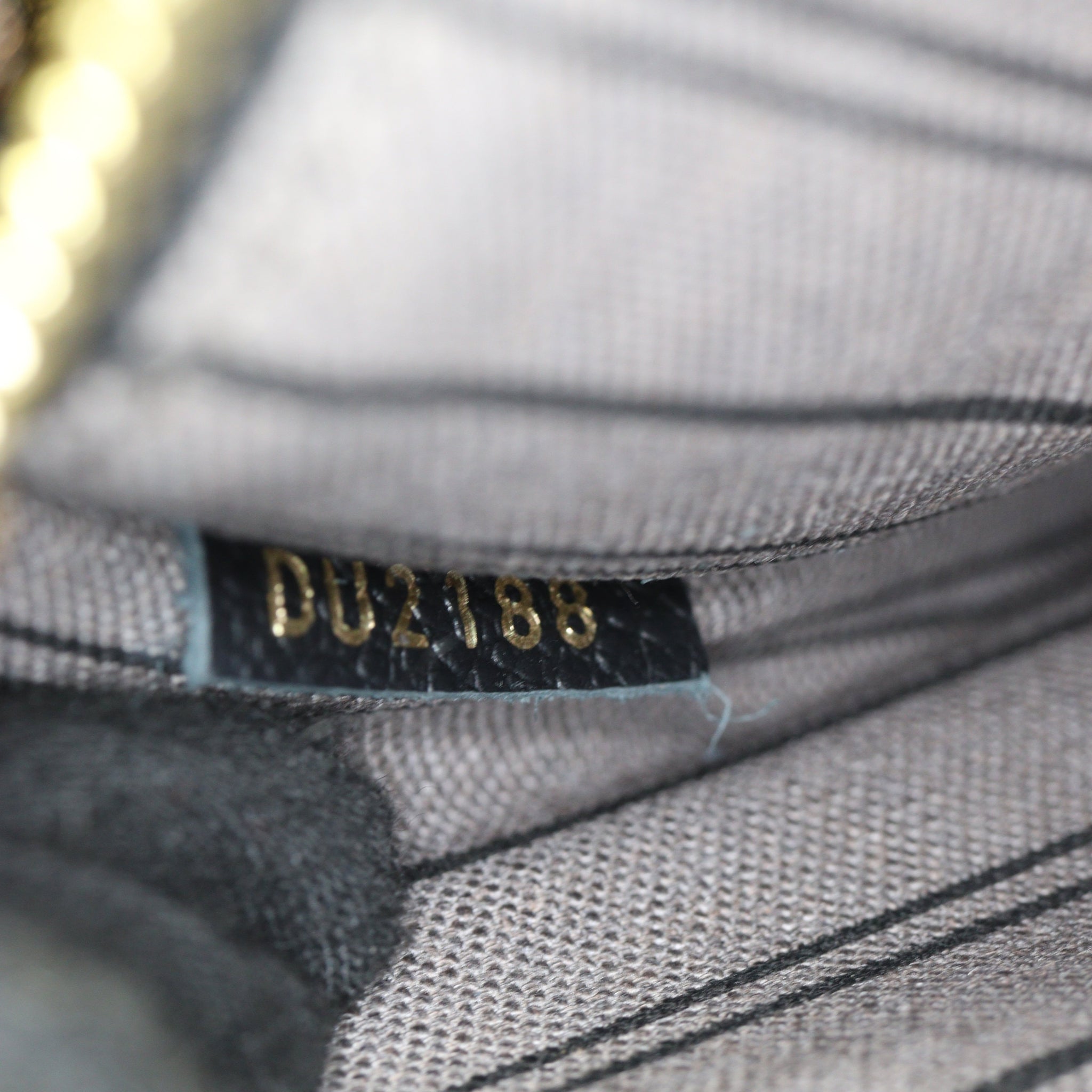 Louis Vuitton Pochette Metis Monogram Empreinte