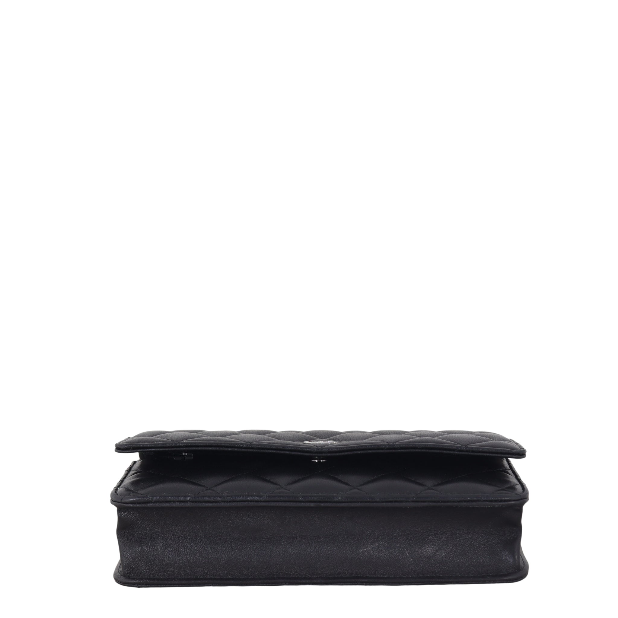 Chanel Classic Wallet on Chain