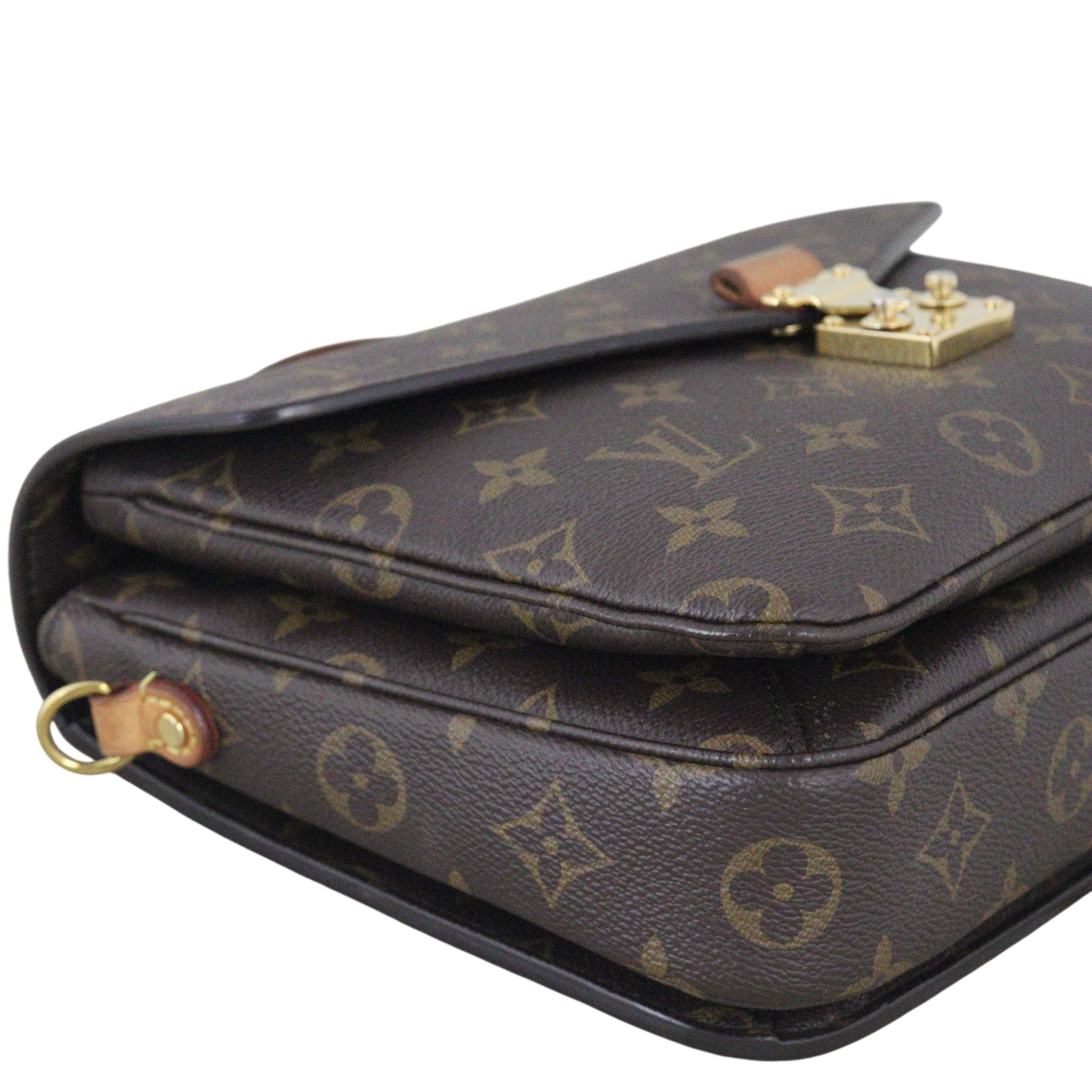 Louis Vuitton Pochette Metis Monogram