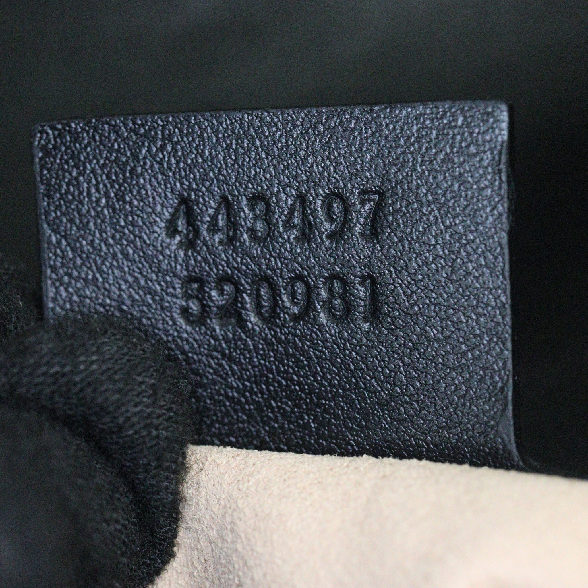 Gucci GG Marmont Matelasse Medium Shoulder Bag