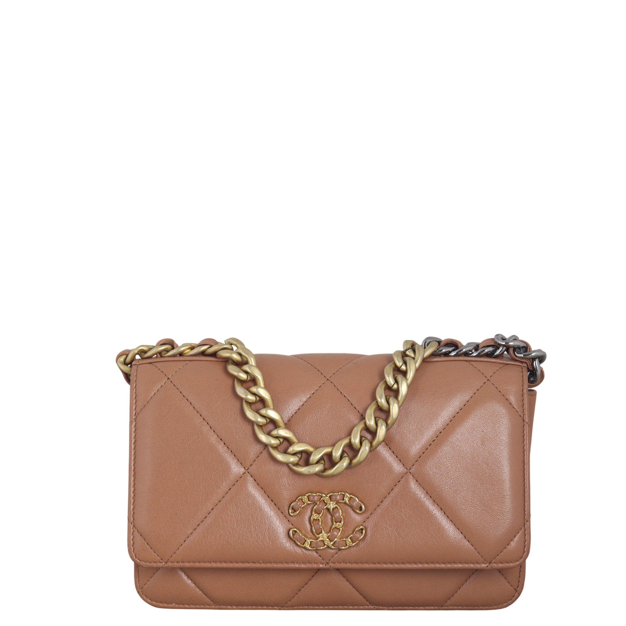 Chanel 19 Wallet on Chain
