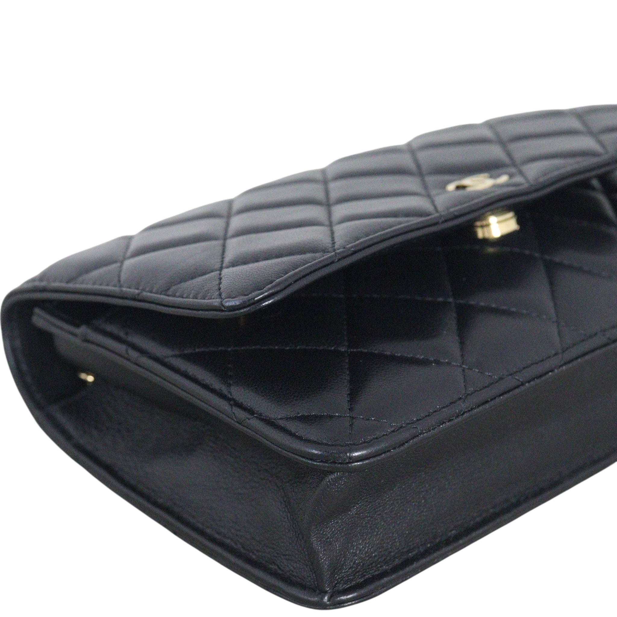 Chanel Classic Wallet on Chain