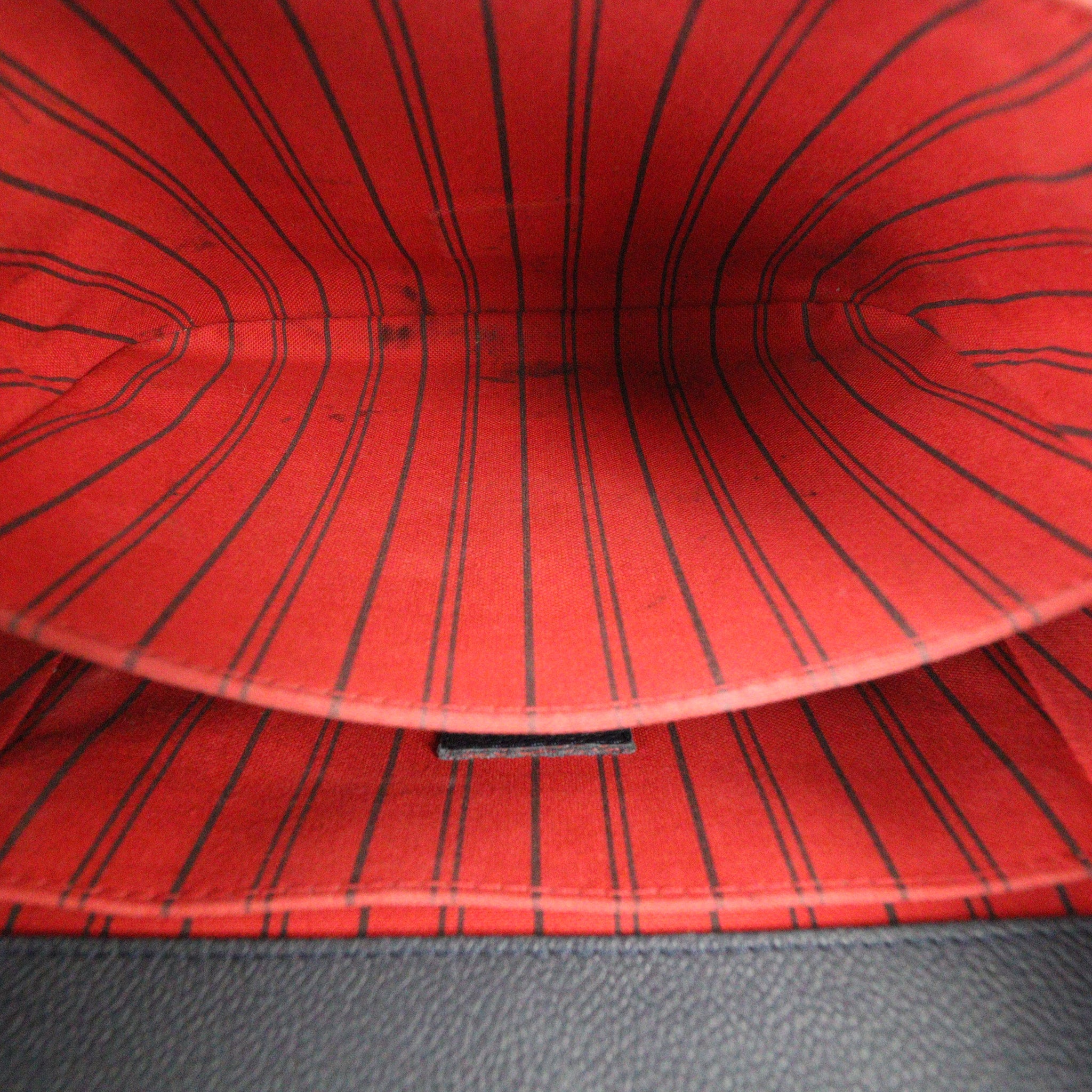 Louis Vuitton Pochette Metis Monogram Empreinte