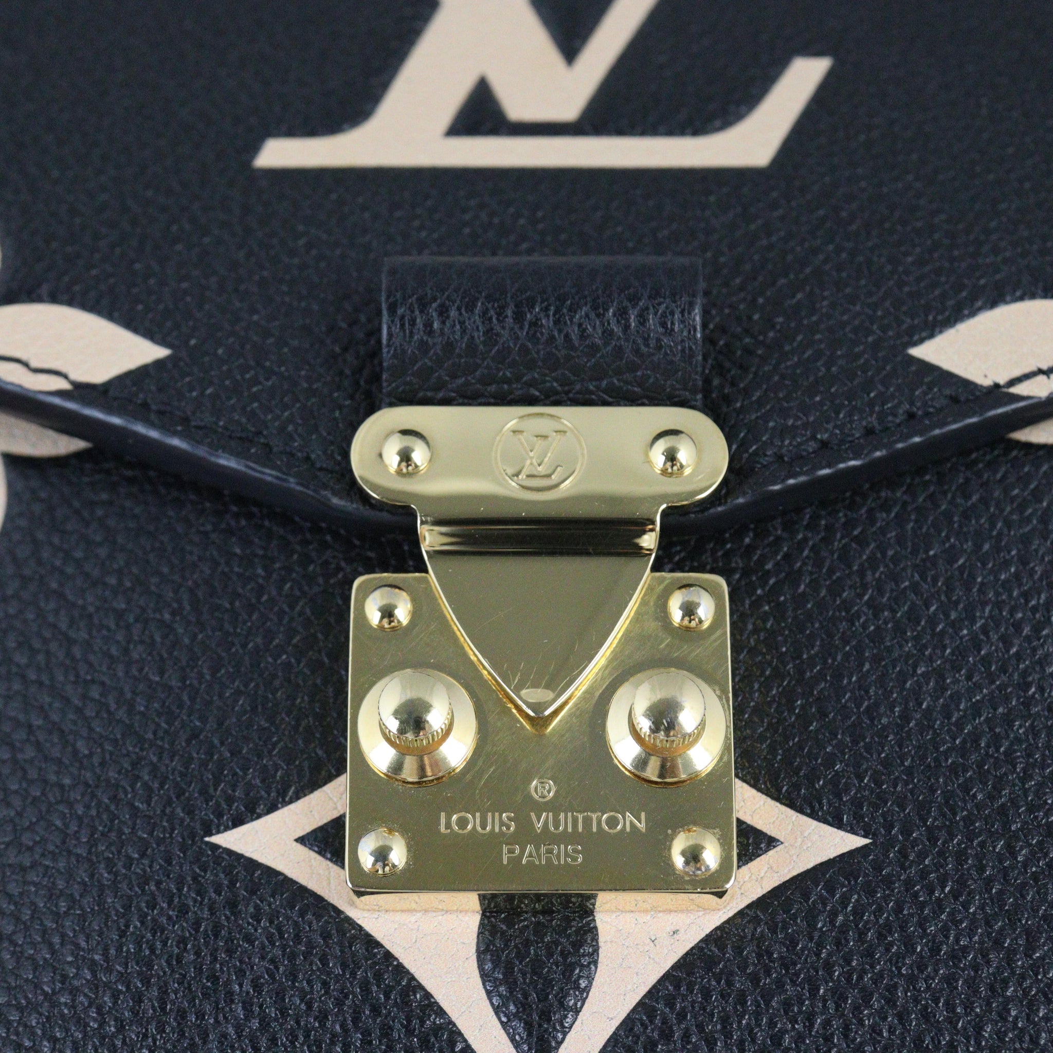 Louis Vuitton Pochette Metis Monogram Empreinte Giant Bicolour