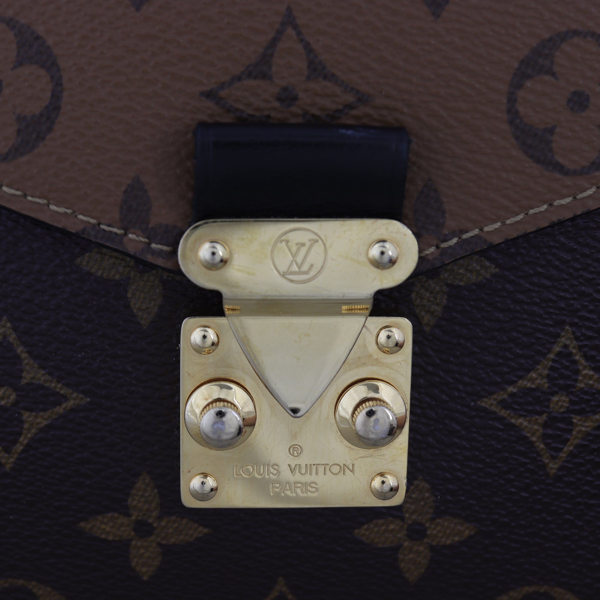 Louis Vuitton Pochette Metis Monogram Reverse