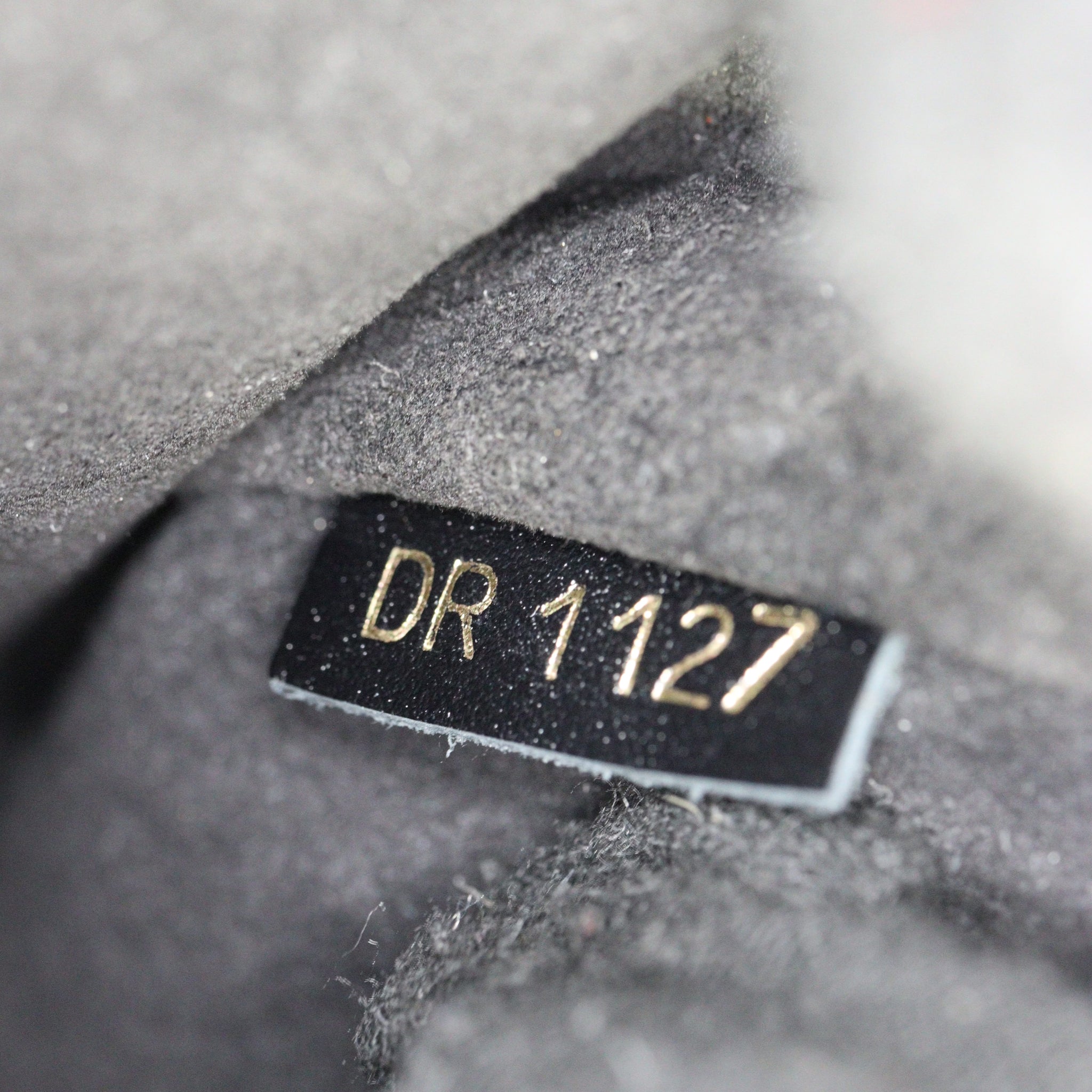 Louis Vuitton Pochette Metis Monogram Reverse