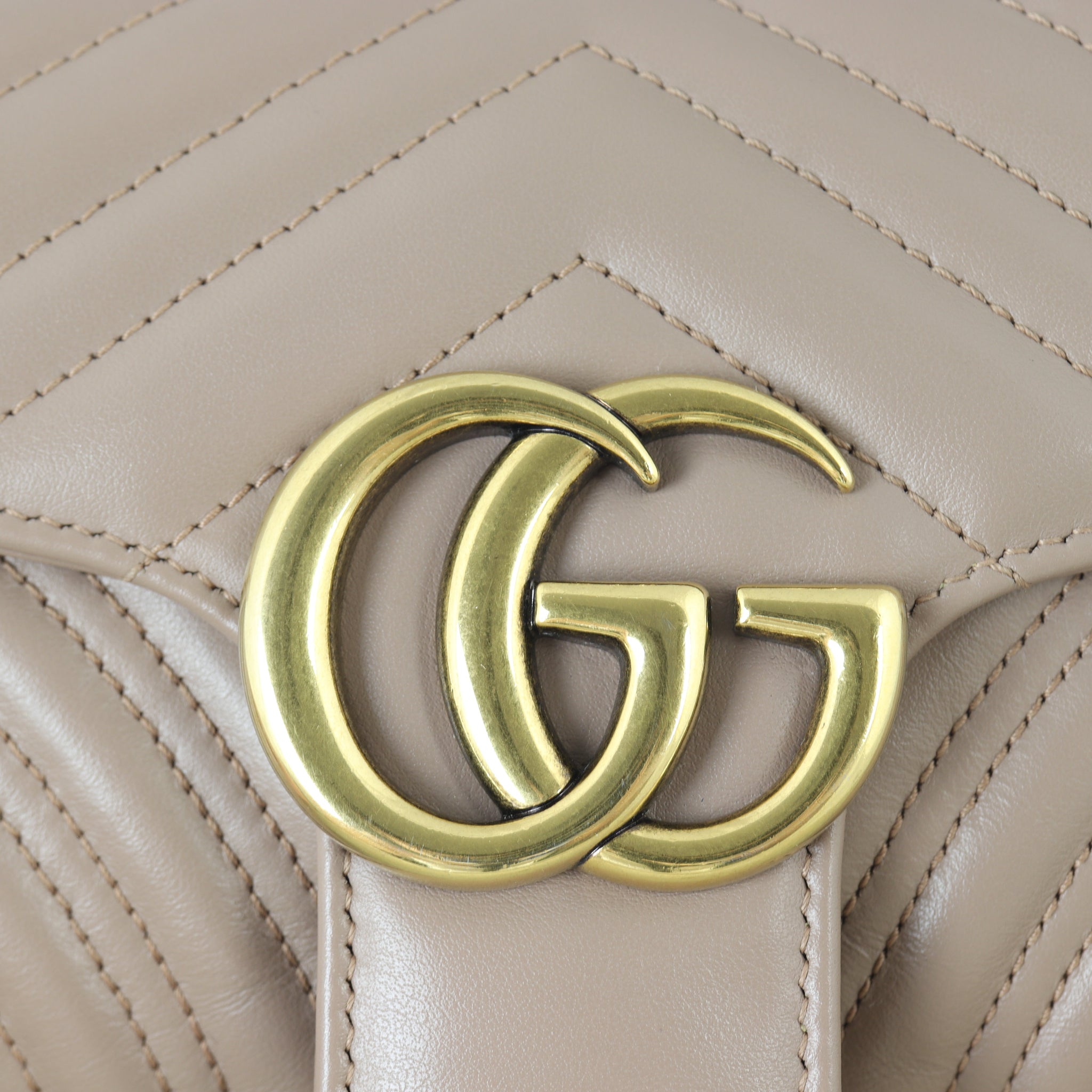 Gucci GG Marmont Matelasse Medium Shoulder Bag