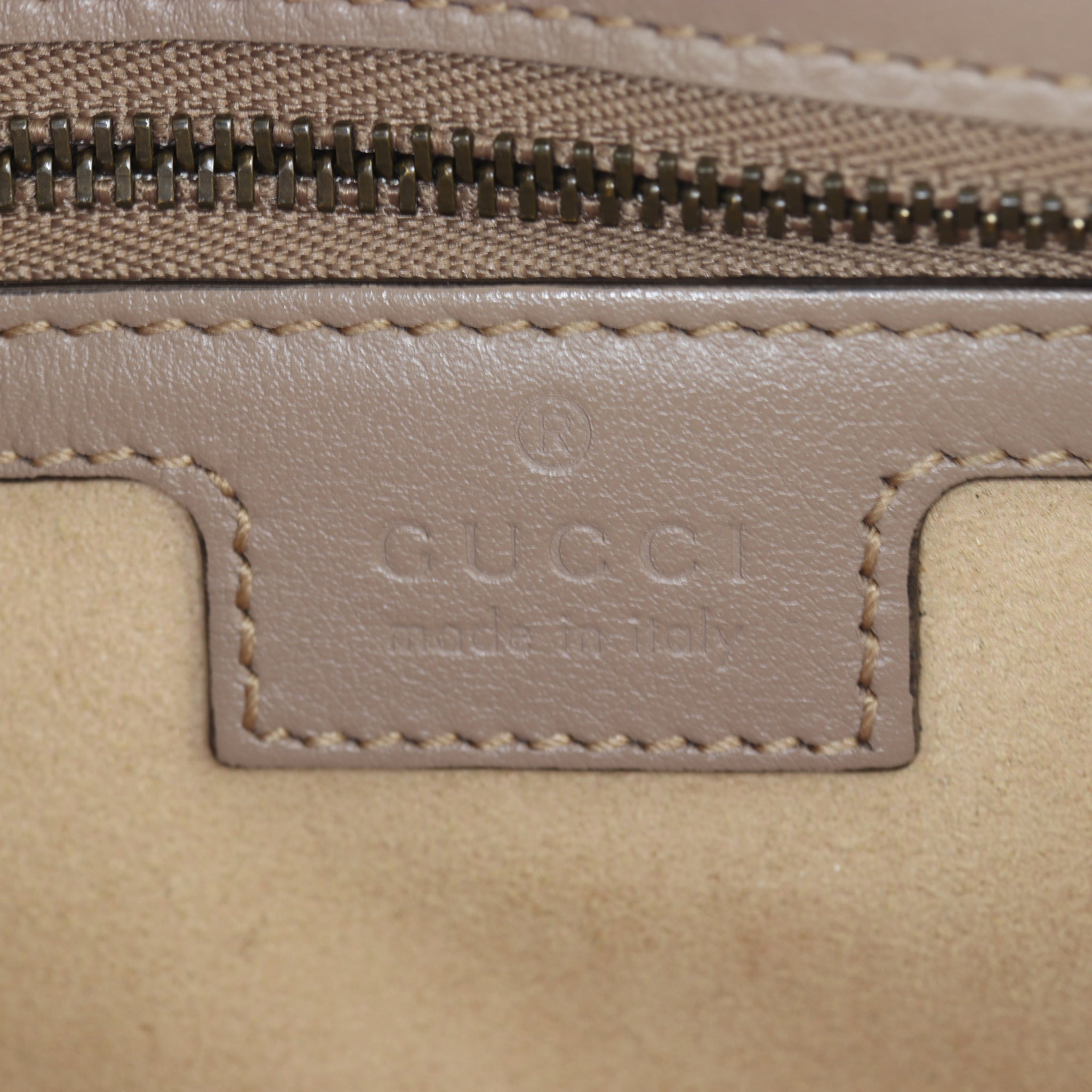 Gucci GG Marmont Matelasse Medium Shoulder Bag