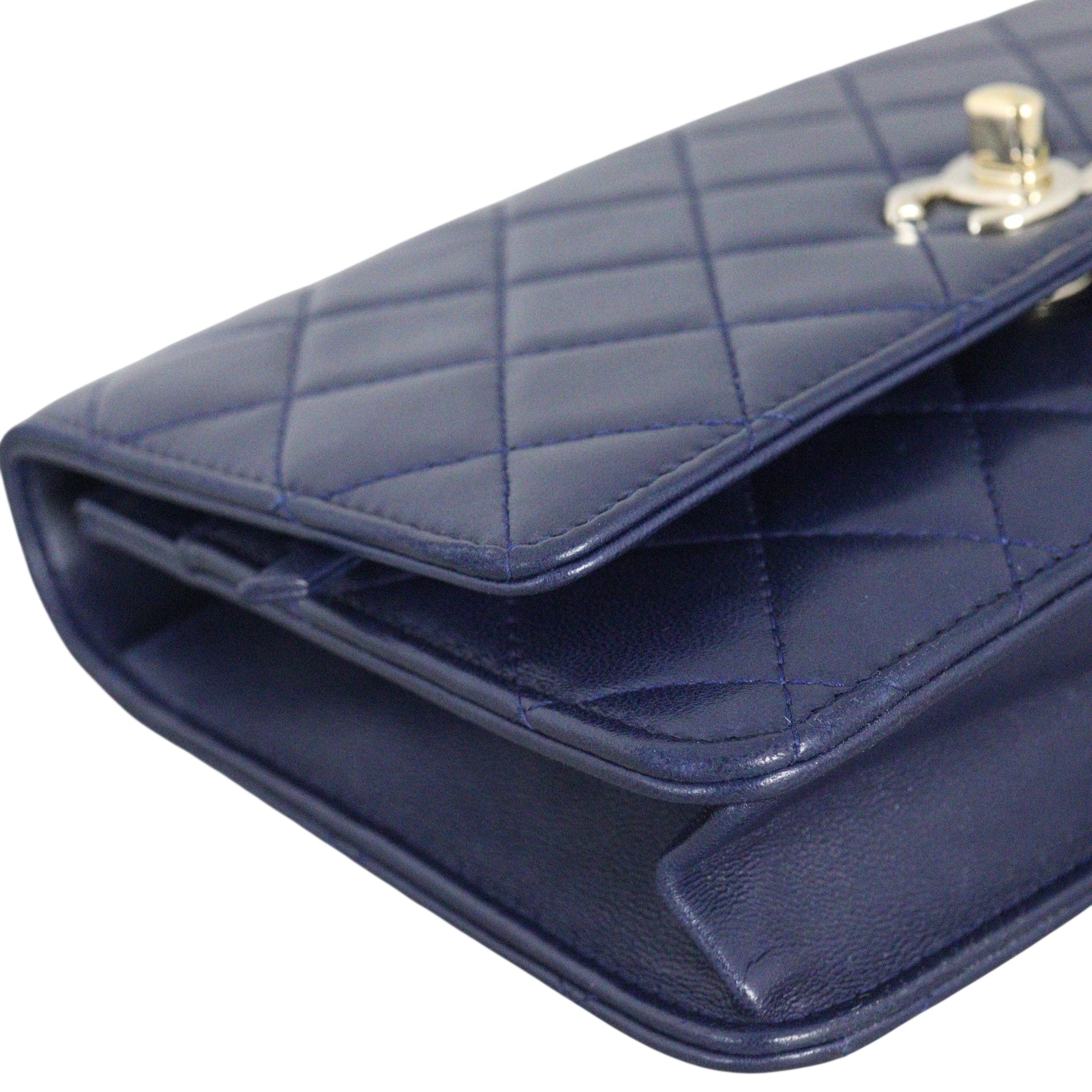 Chanel CC Trendy Wallet on Chain