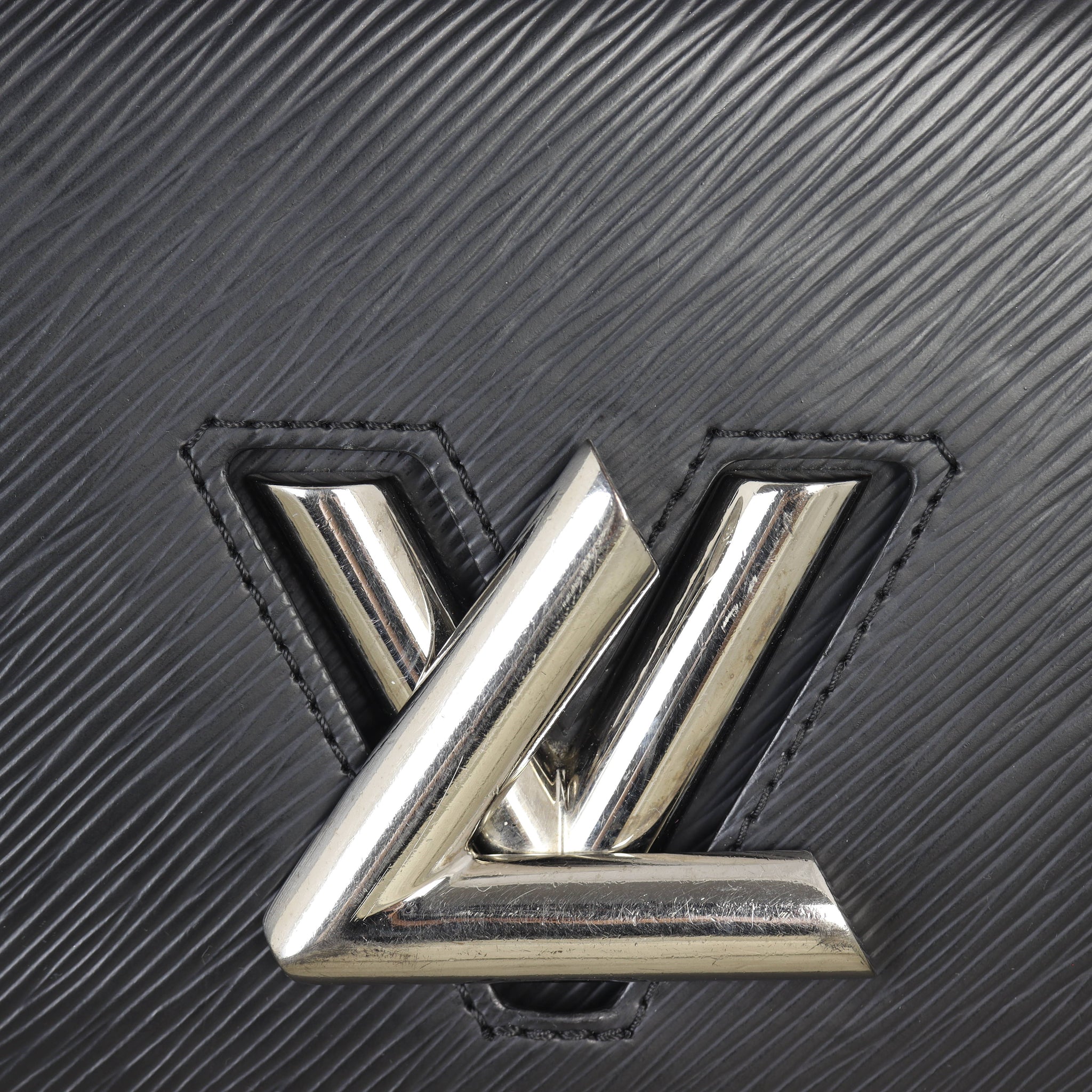 Louis Vuitton Twist MM Epi