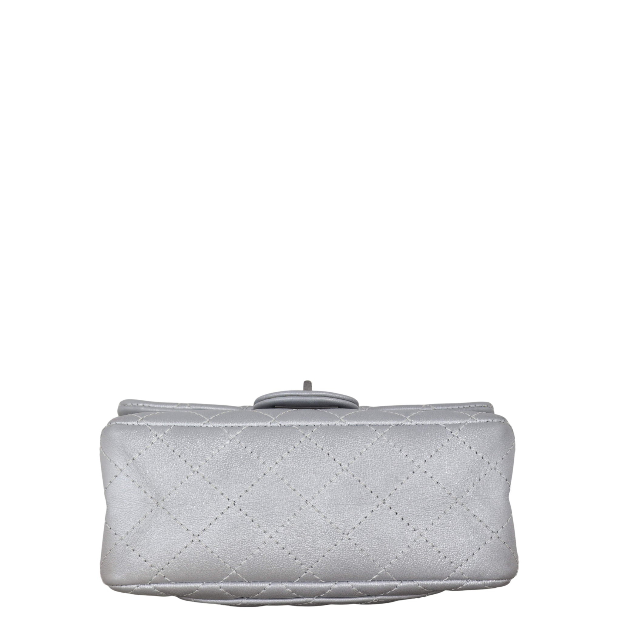 Chanel 2.55 Reissue 224 Single Flap Bag