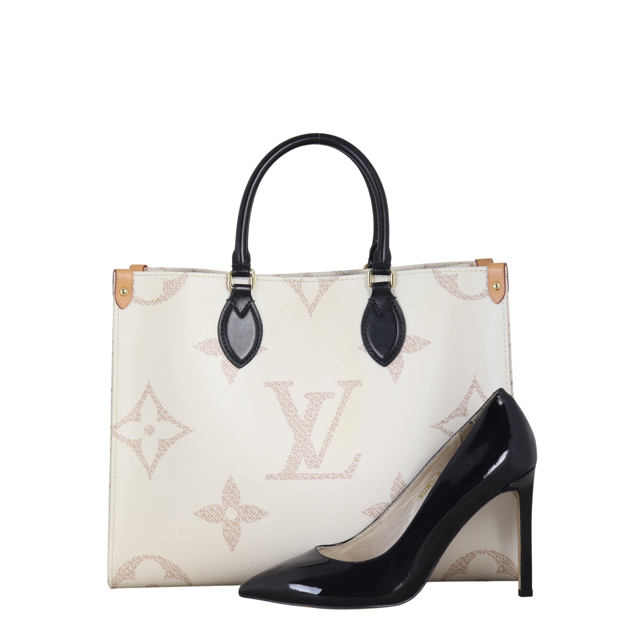 Louis Vuitton OnTheGo MM Monogram Giant Dune