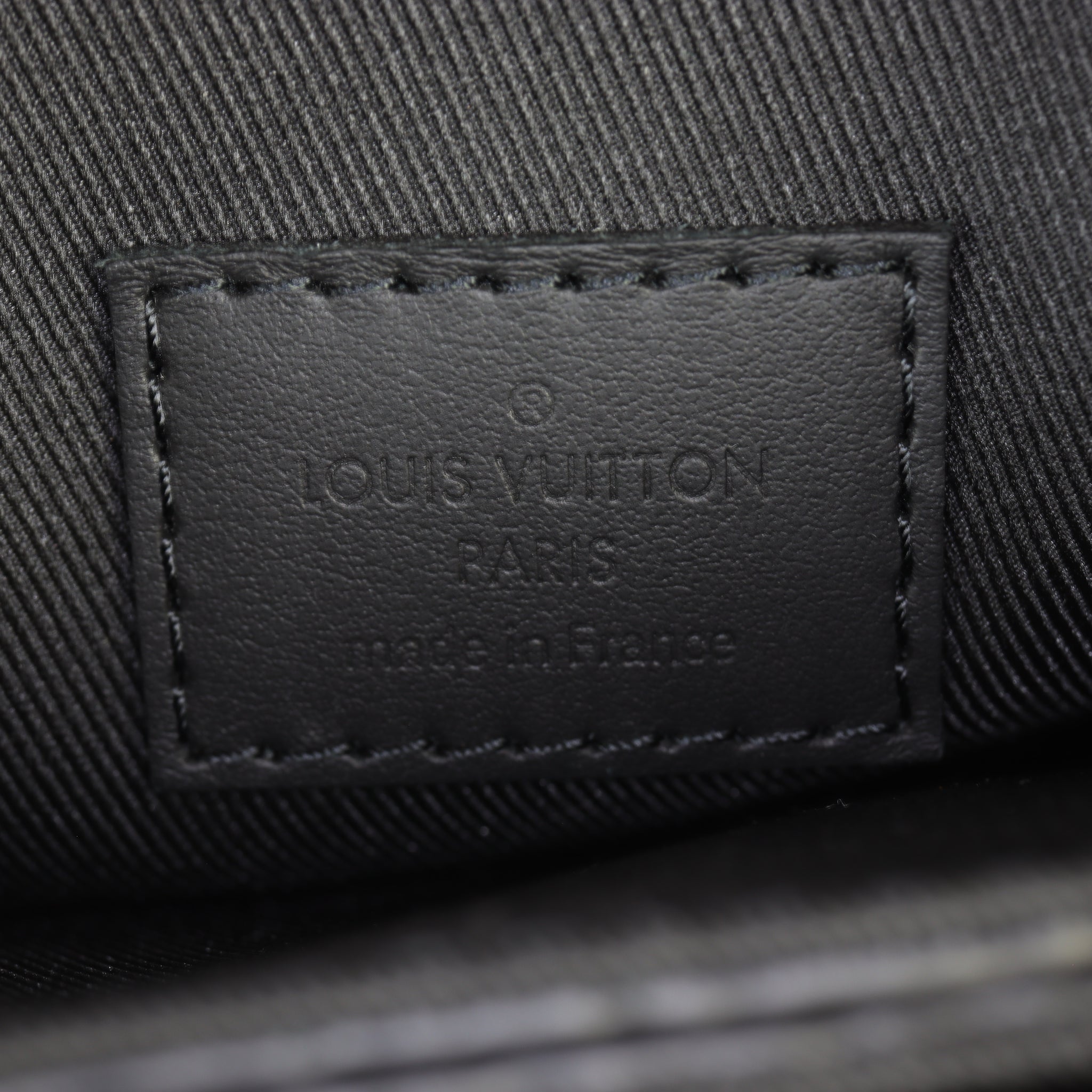 Louis Vuitton S-Lock Vertical Wearable Wallet Taurillon Monogram