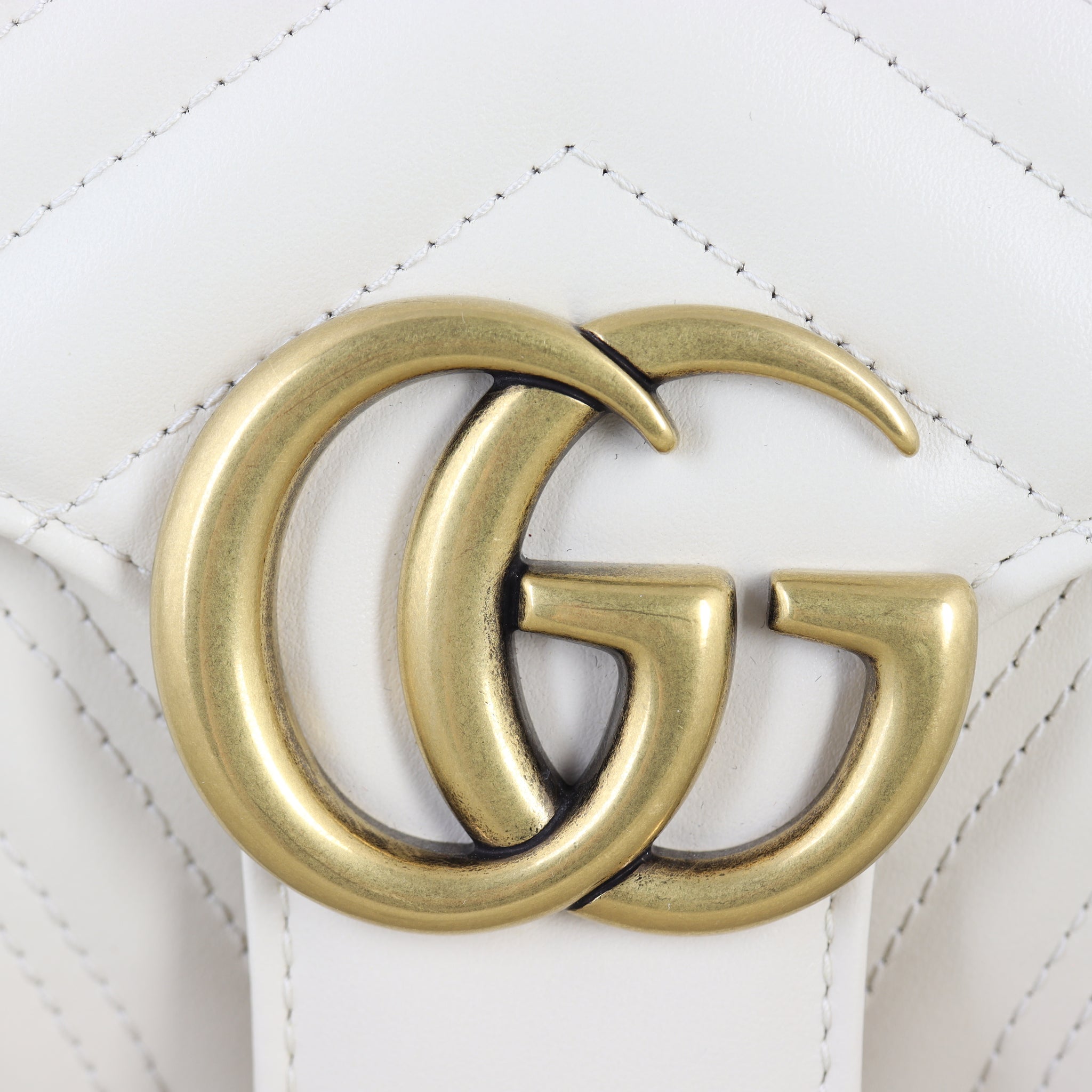 Gucci GG Marmont Matelasse Medium Shoulder Bag