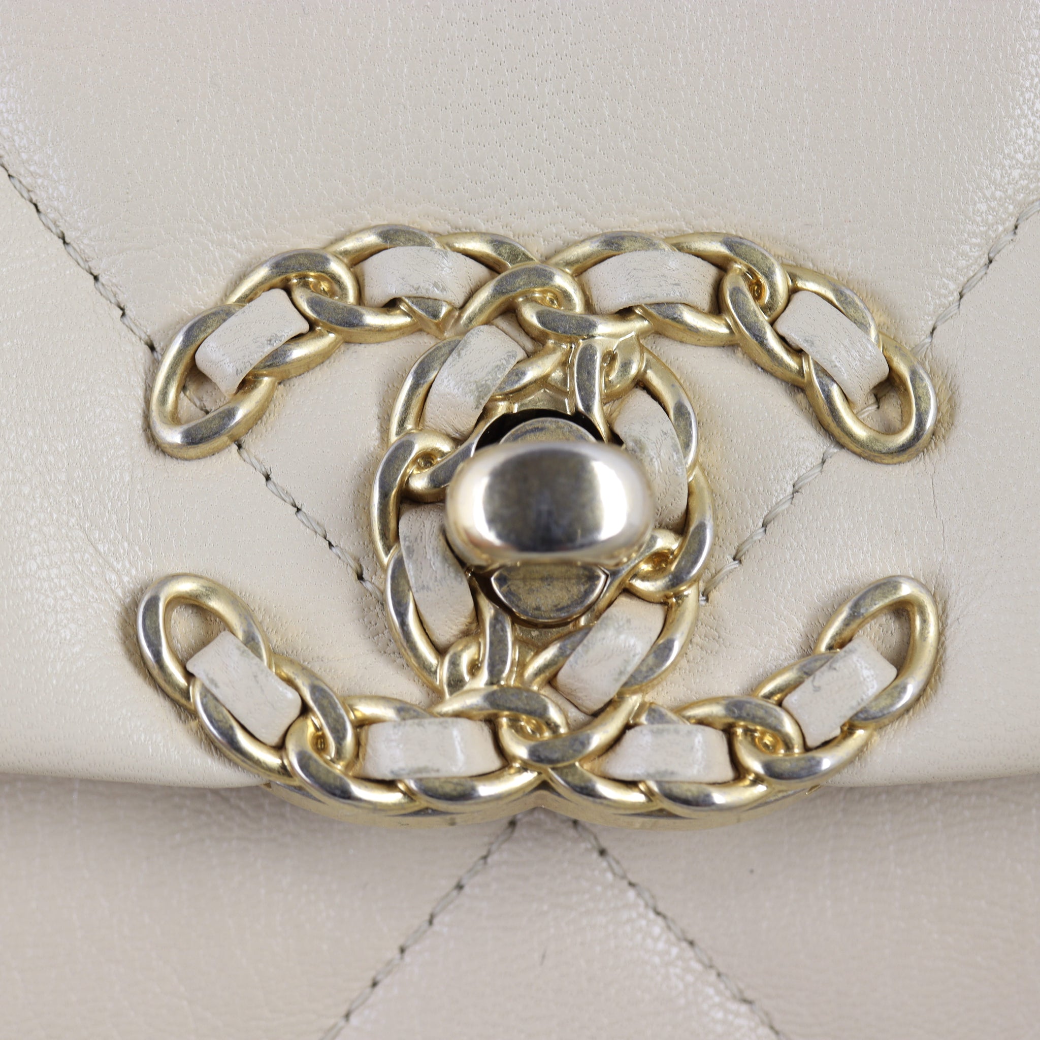 Chanel 19 Flap Bag Large (beige)