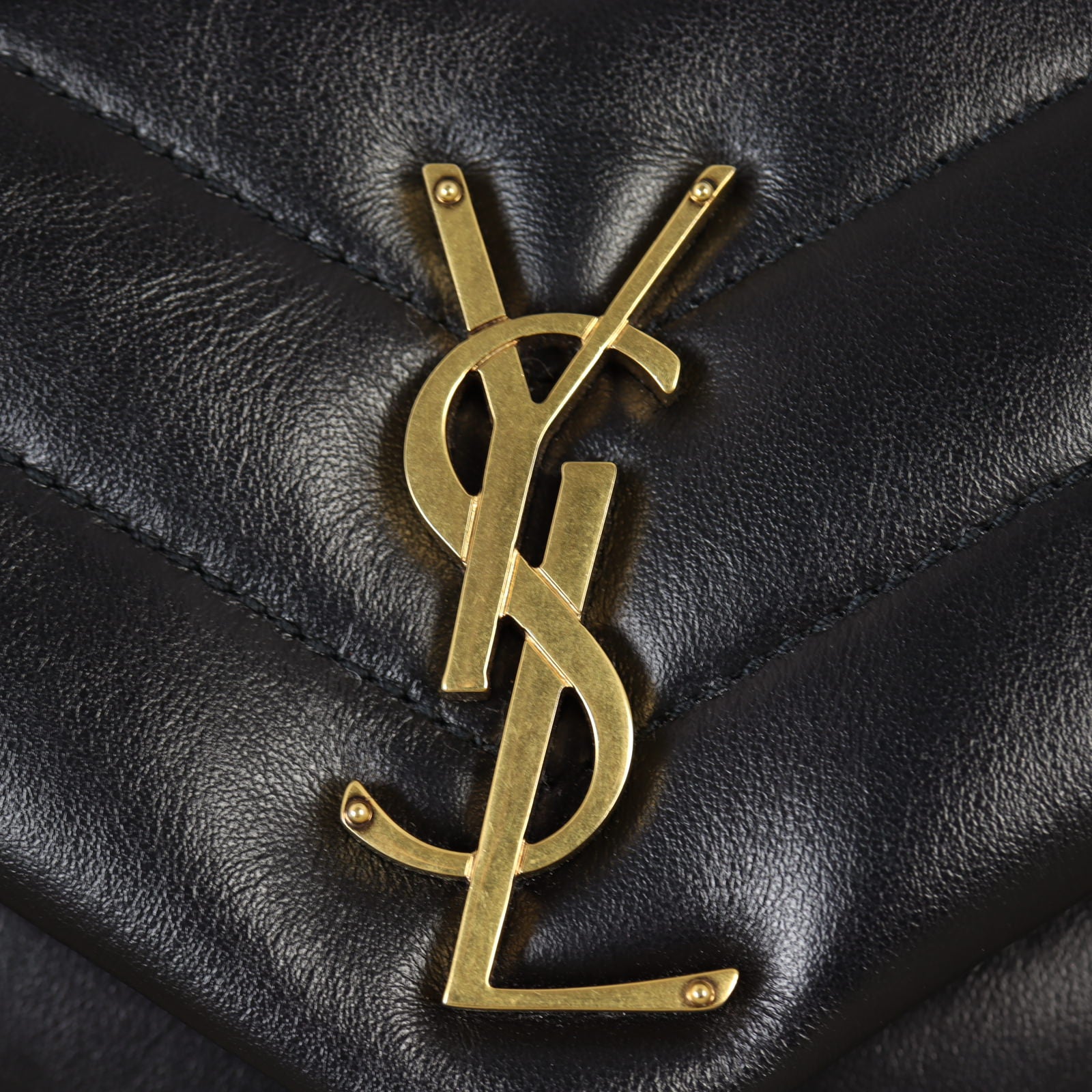 Saint Laurent Loulou Small