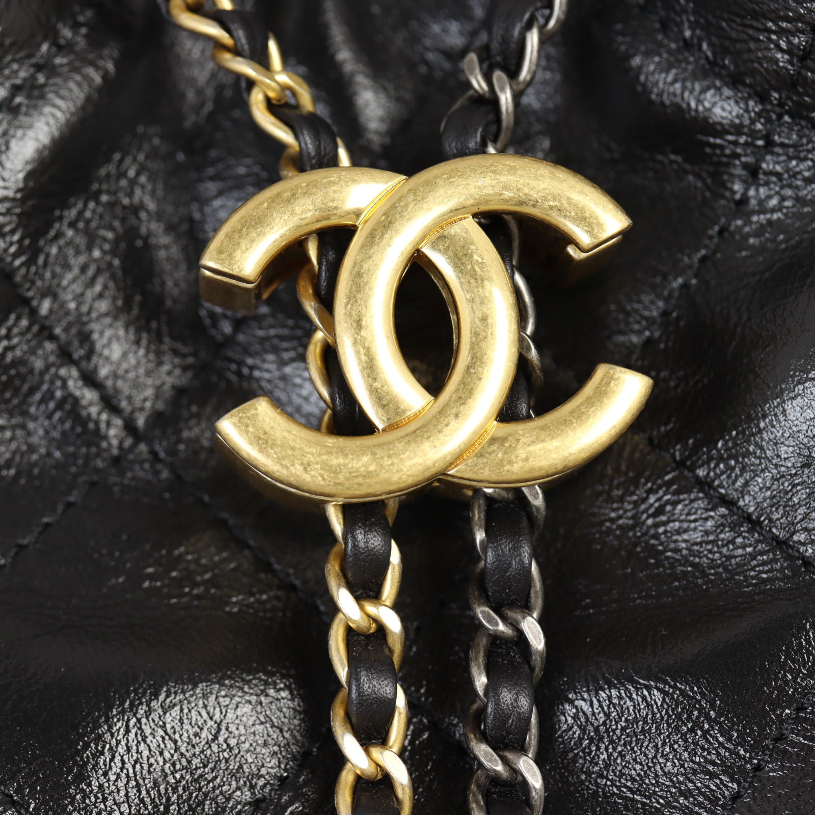 Chanel 25 Hobo Medium