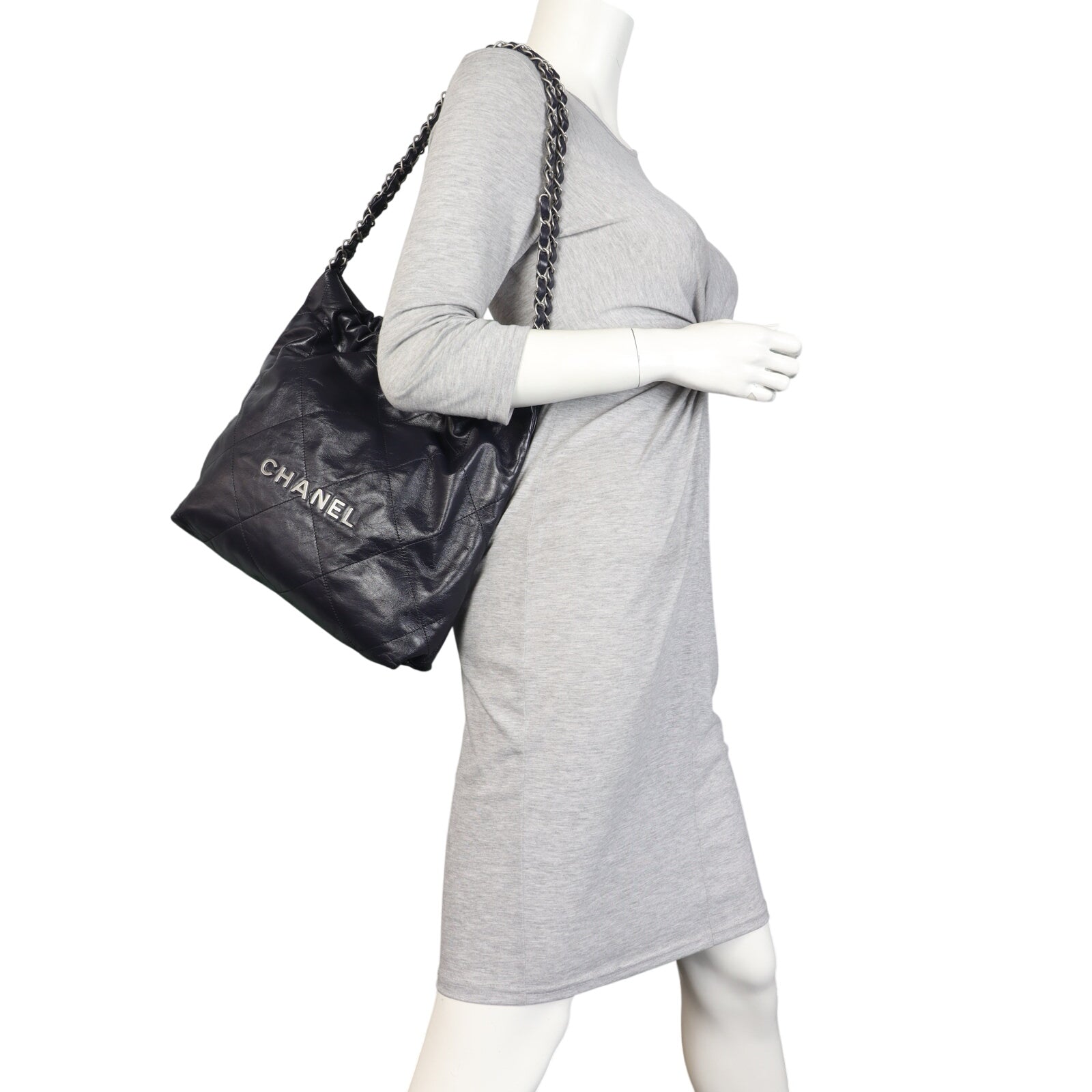 Chanel 22 Hobo Small