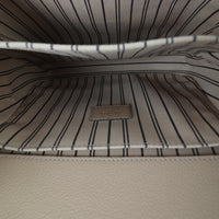Louis Vuitton Pochette Metis Monogram Empreinte