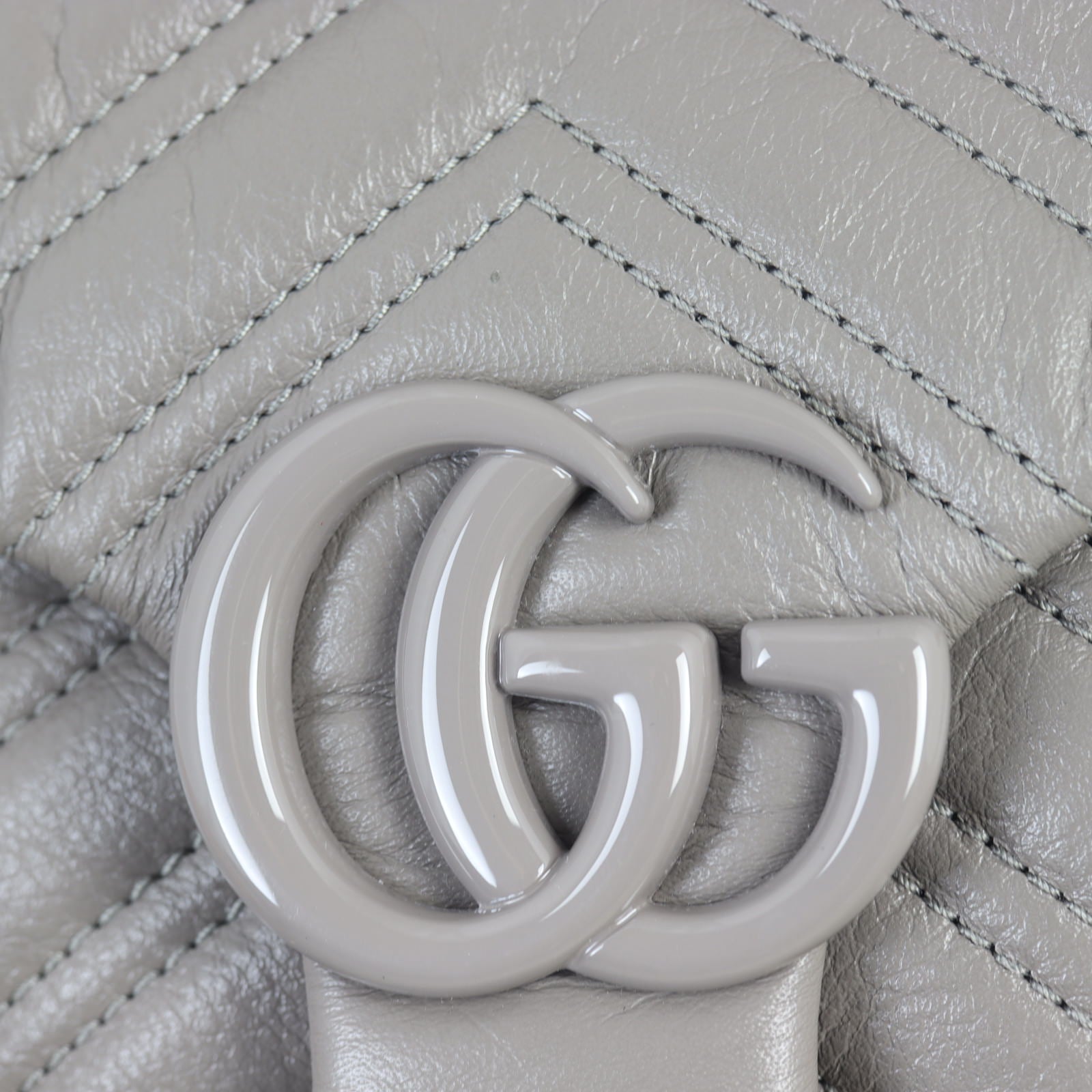 Gucci GG Marmont Matelasse Medium Shoulder Bag