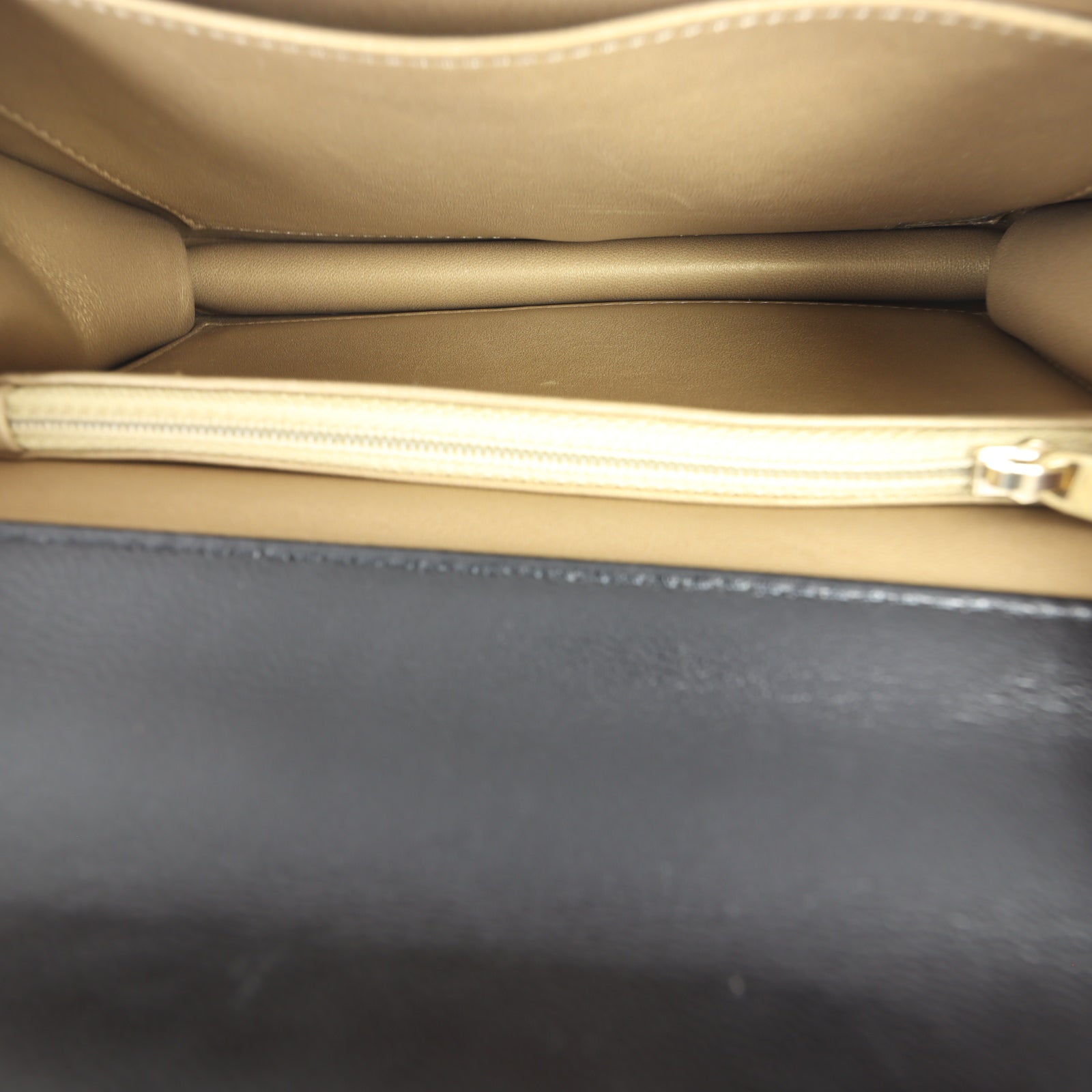 Chanel Chic Pearls Flap Medium Bag