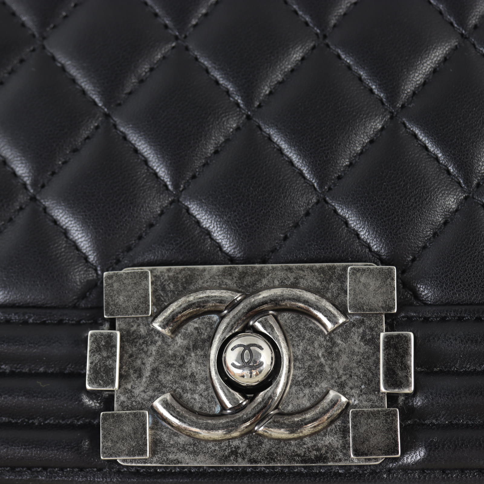 Chanel Boy Old Medium