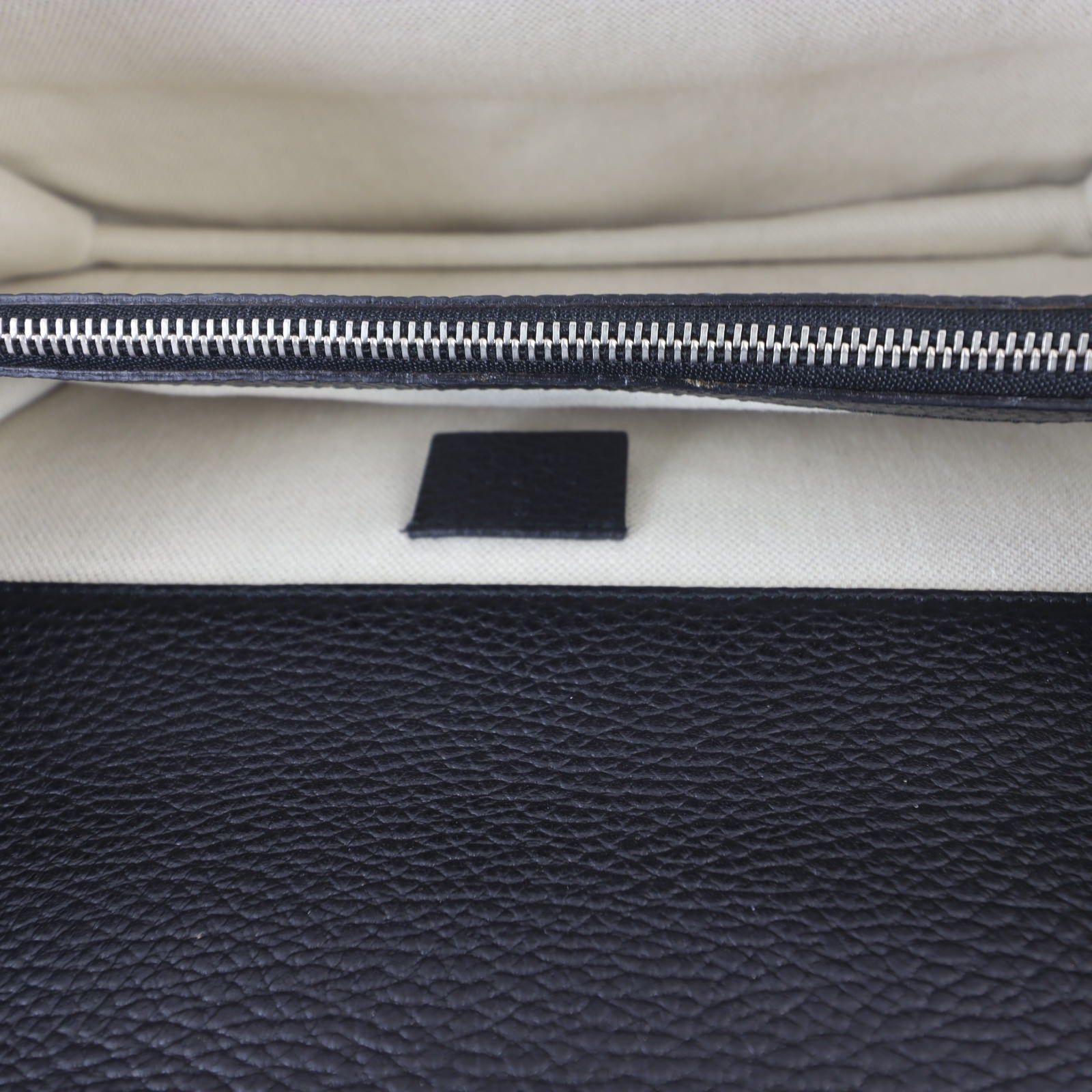 Gucci Dionysus Medium Leather Shoulder Bag