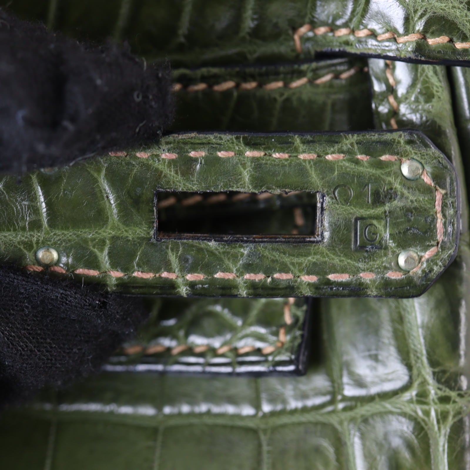Hermes Kelly 28 Retourne Matte Crocodile