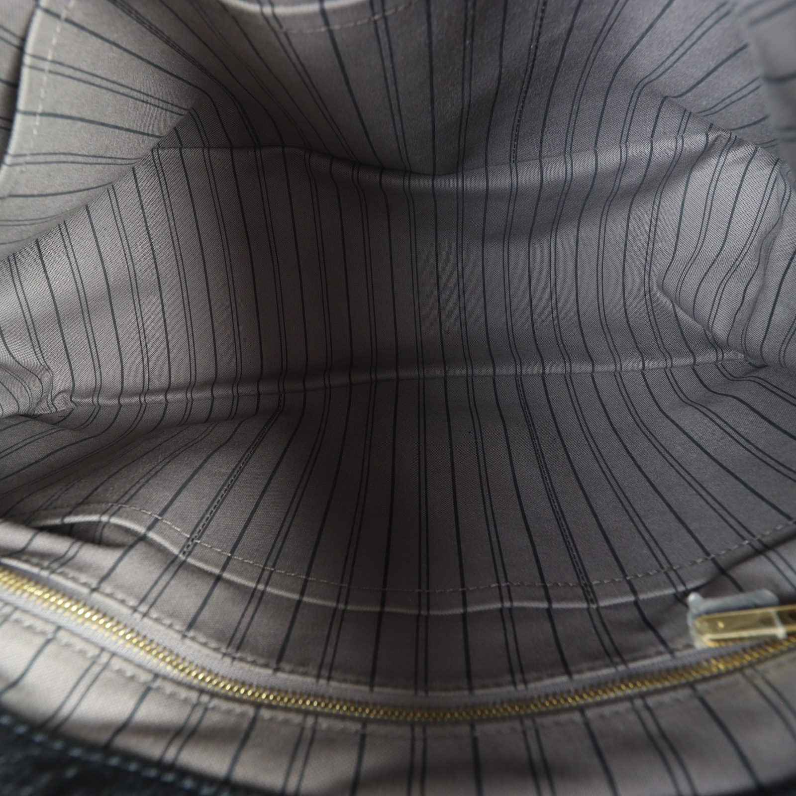 Louis Vuitton Artsy MM Monogram Empreinte