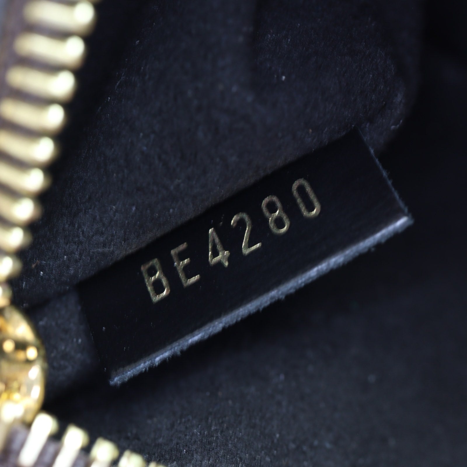 Louis Vuitton Pochette Metis Monogram Reverse