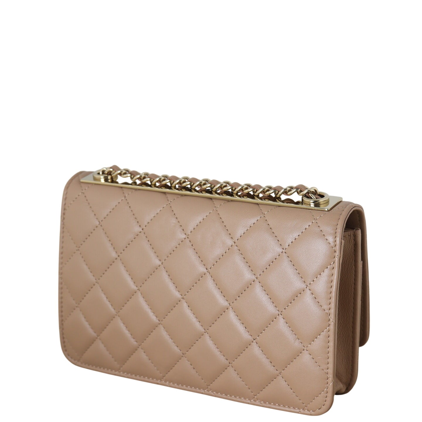 Chanel CC Trendy Wallet on Chain