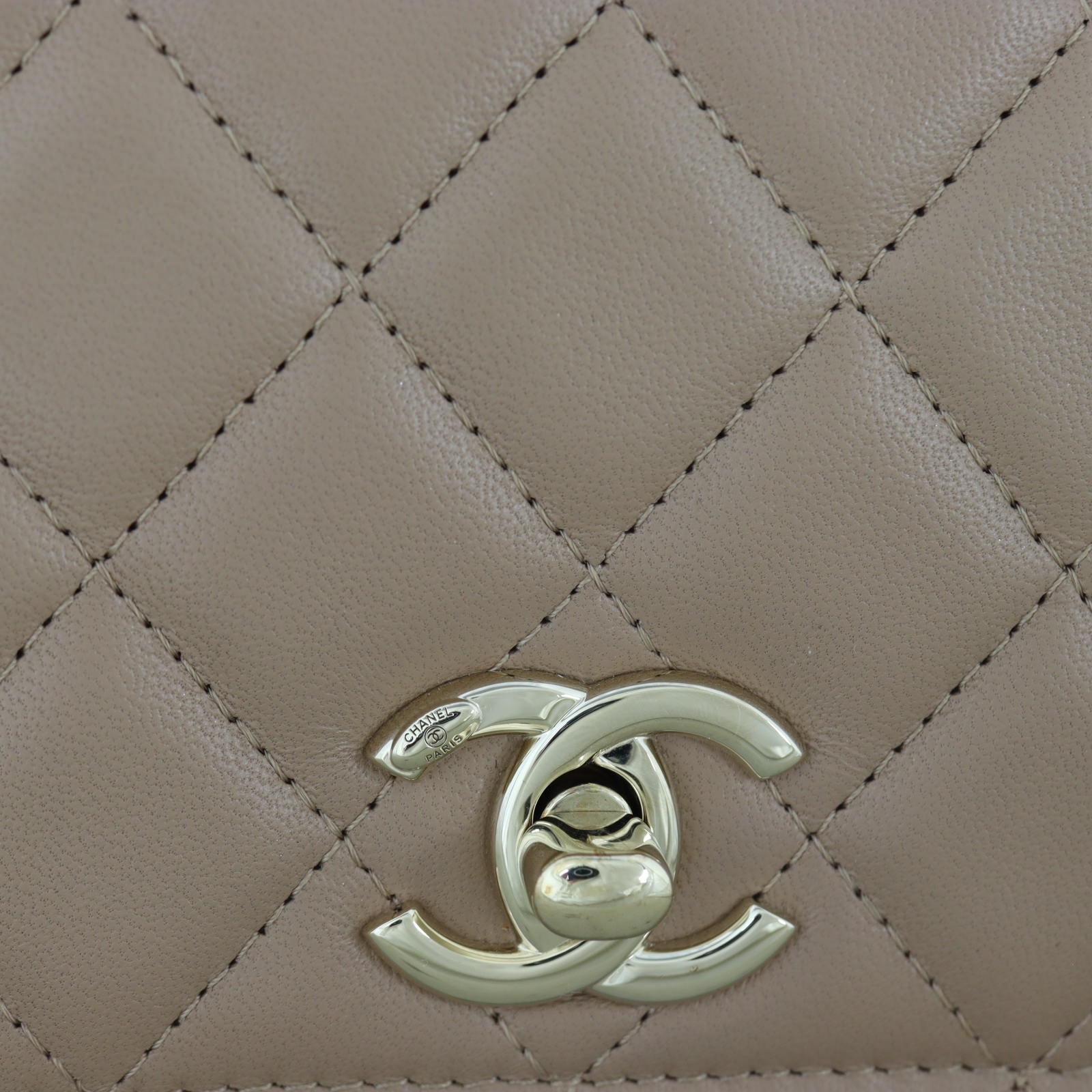 Chanel CC Trendy Wallet on Chain