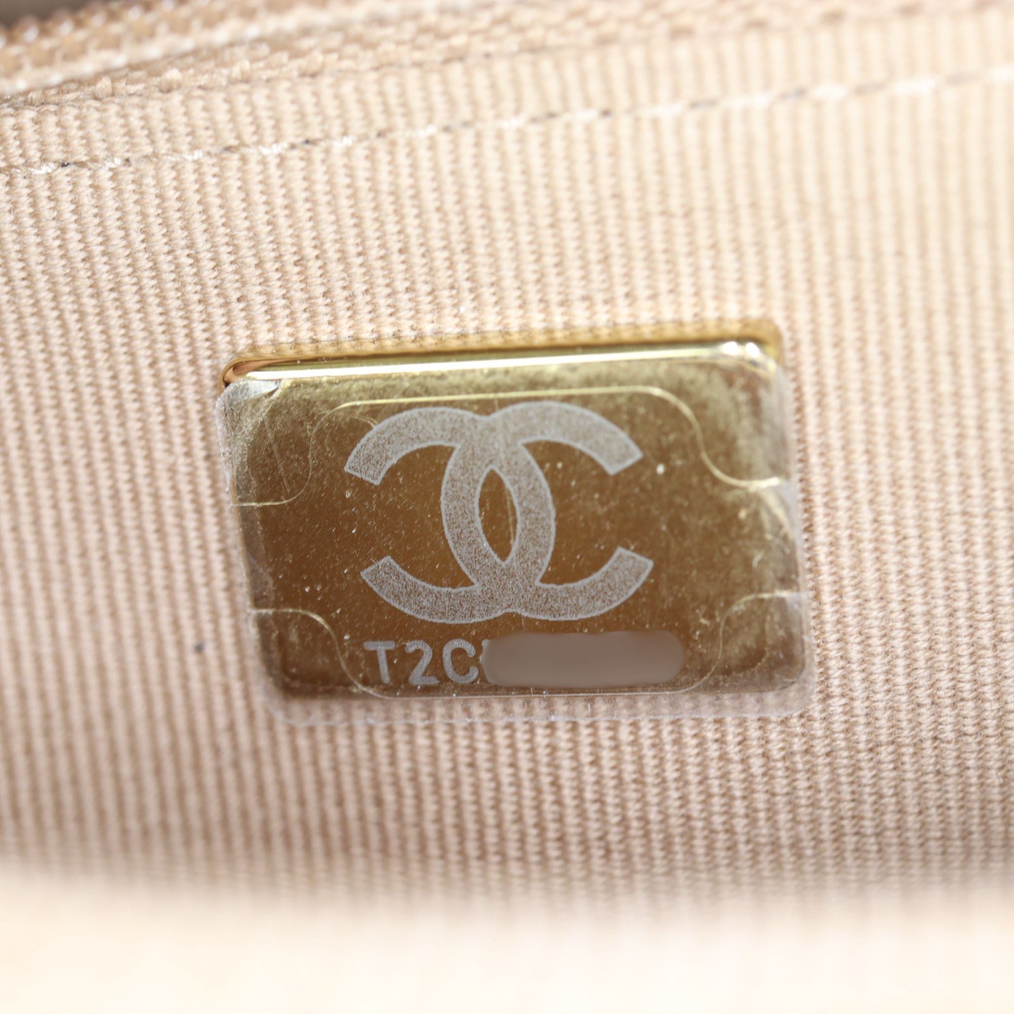 Chanel CC Trendy Wallet on Chain