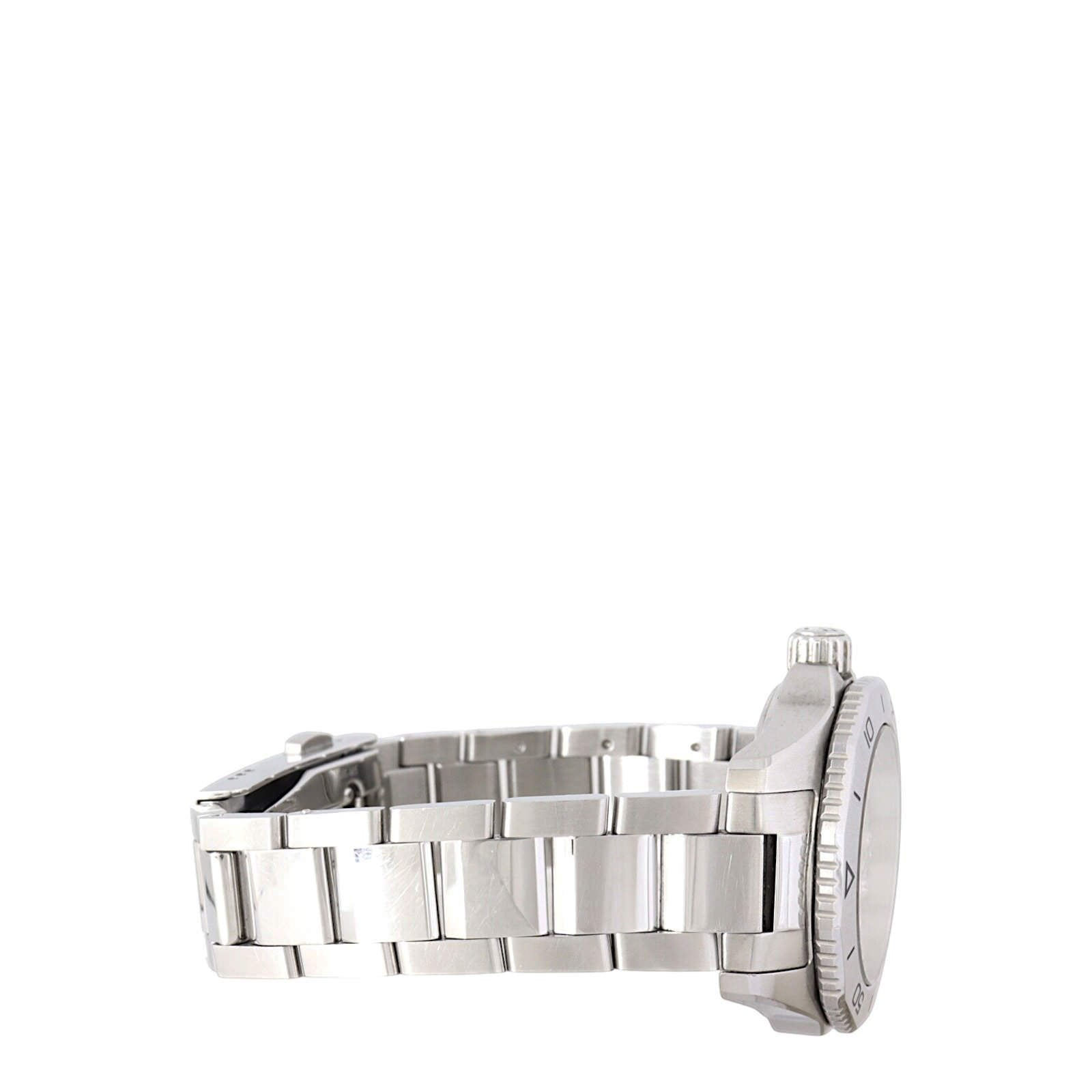 TAG Heuer Aquaracer Professional 200 Diamond 30mm Watch