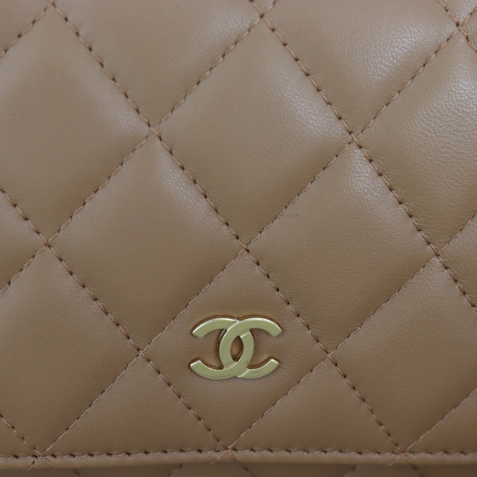 Chanel Classic Wallet on Chain
