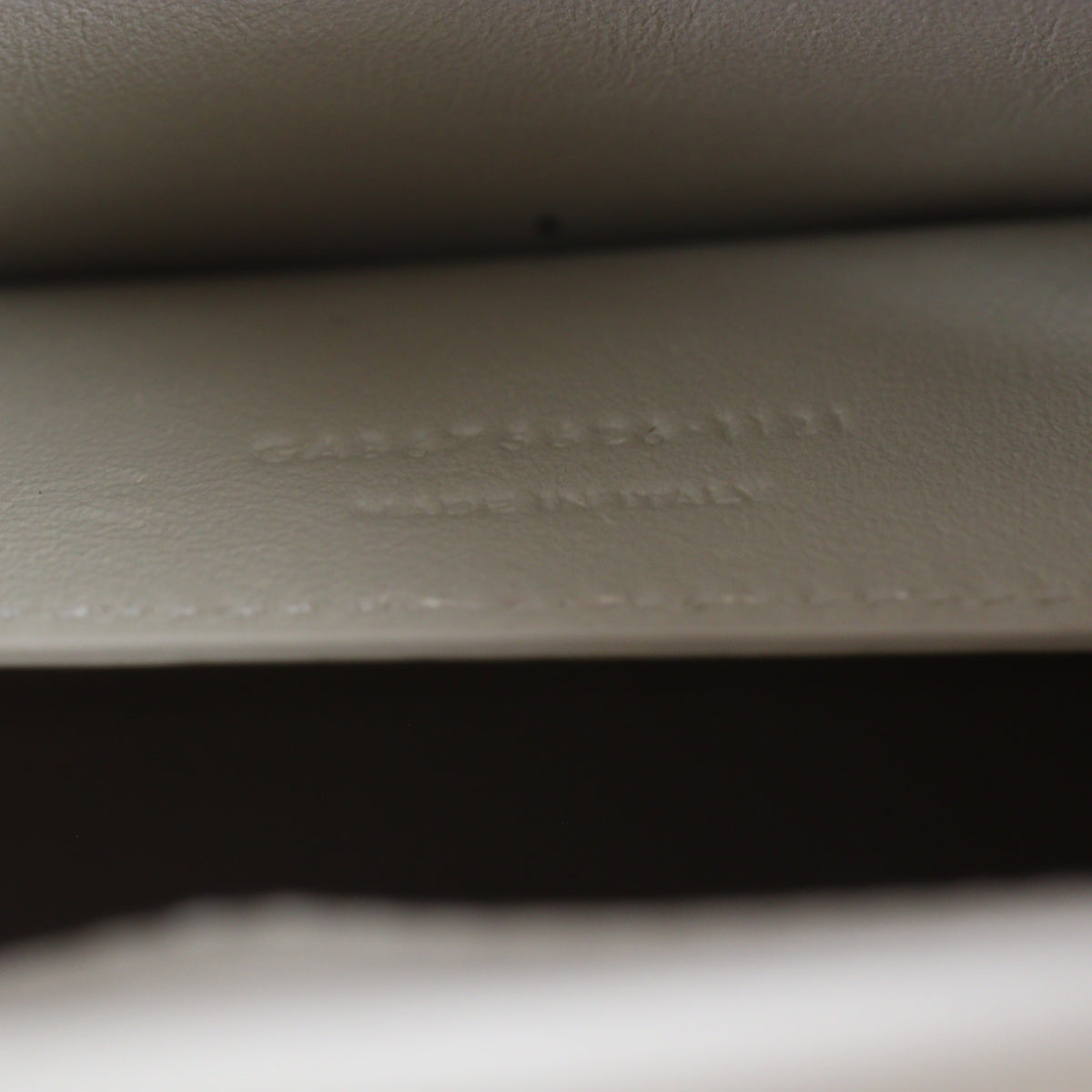 Saint Laurent Manhattan Shoulder Bag Small