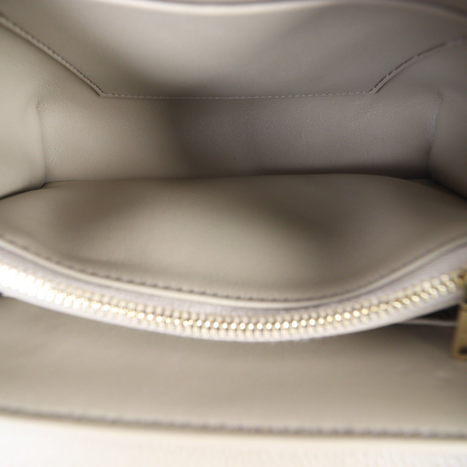 Celine Triomphe Nino Top Handle Bag Teen_IMG_1119.jpg