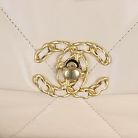 Chanel 19 Flap Bag Medium_IMG_3614.jpg
